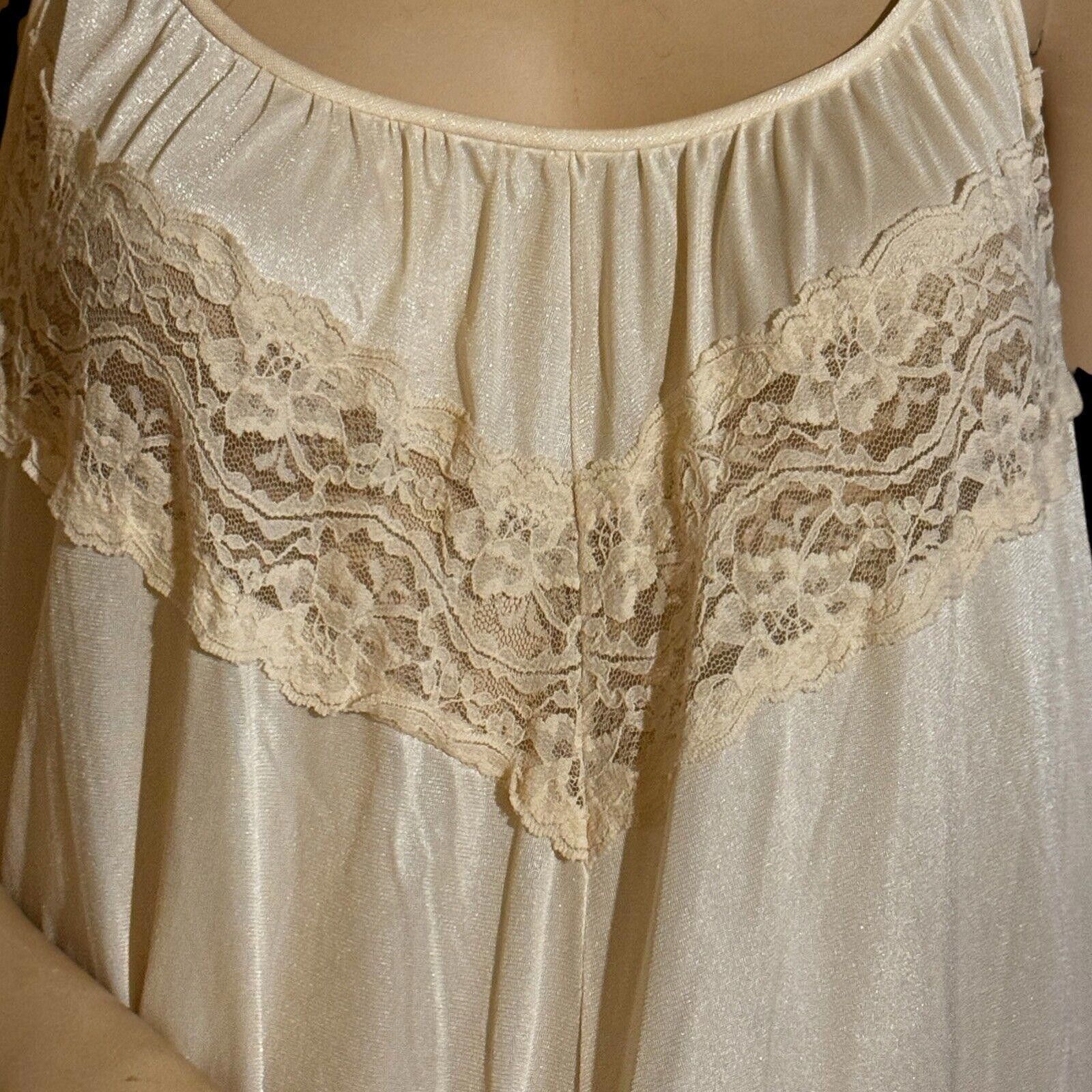 Designer Vintage Ilise Stevens Long Nylon Lace Ivory Nightgown M / L Size ONE SIZE - 5 Thumbnail