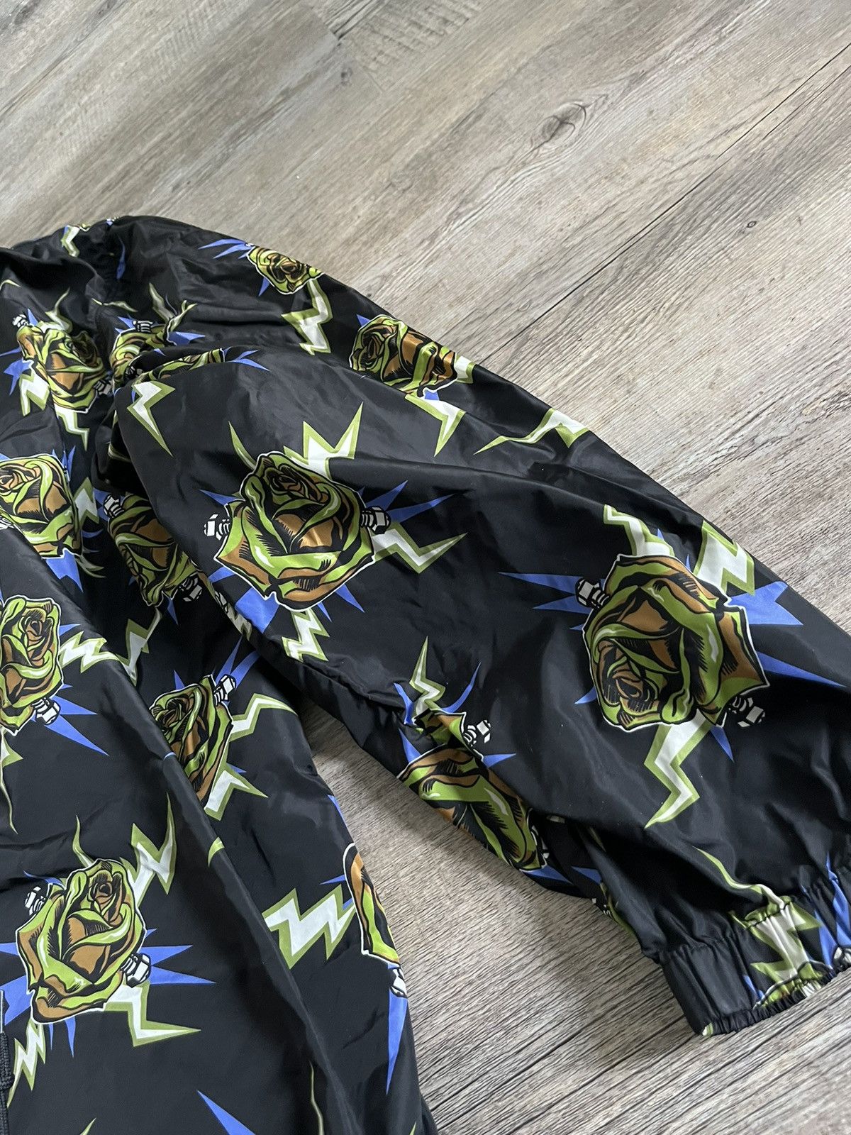 Prada Prada SS19 Lightning Rose Hooded Windbreaker Nylon Jacket Size US S / EU 44-46 / 1 - 8 Thumbnail