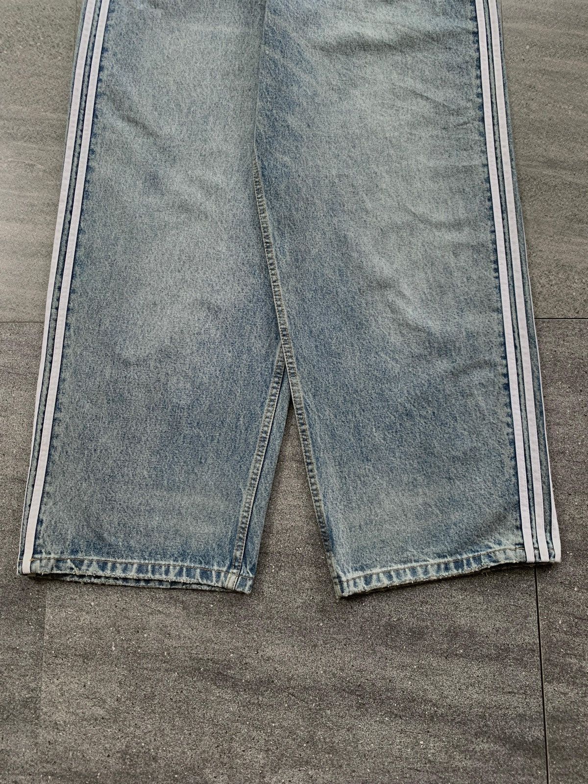Balenciaga FREE TAX! Adidas 3 Striped Baggy Denim Jeans Size US 32 / EU 48 - 4 Thumbnail