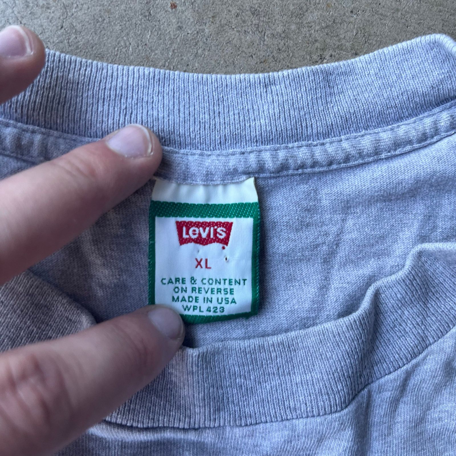 Vintage Vintage 90's LEVI'S SHIRT Classic Logo Graphic XL Grey Size US XL / EU 56 / 4 - 4 Thumbnail