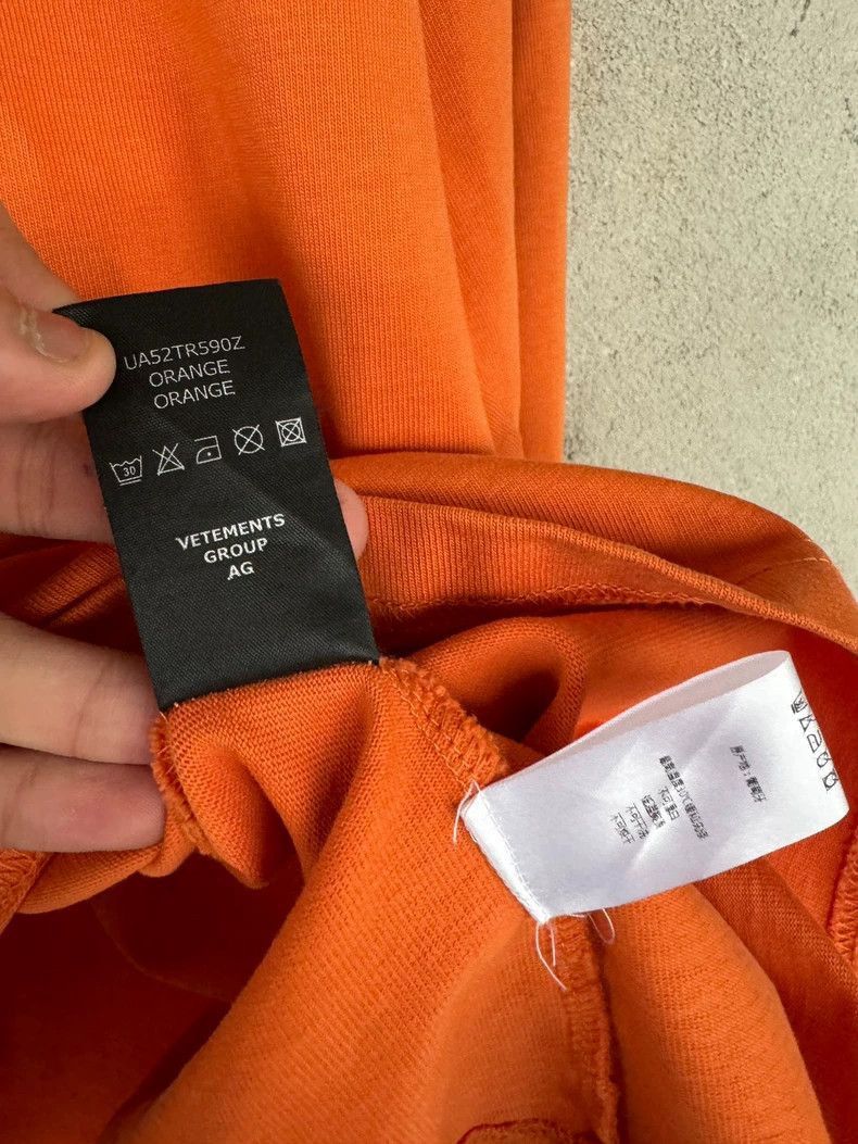 Vetements Vetements Orange Long Sleeve Graphic T-Shirt-2507 Size US M / EU 48-50 / 2 - 9 Thumbnail