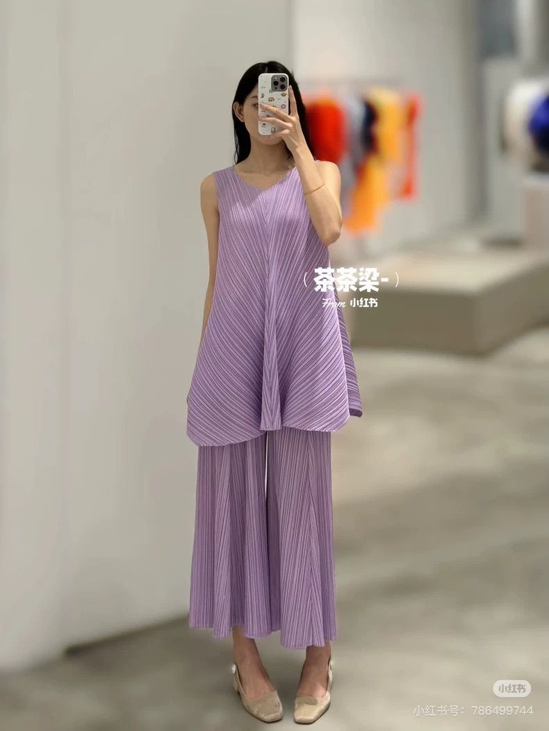 Issey Miyake Issey Miyake size:5 Soft purple pleated vest dress Size XS / US 0-2 / IT 36-38 - 8 Thumbnail