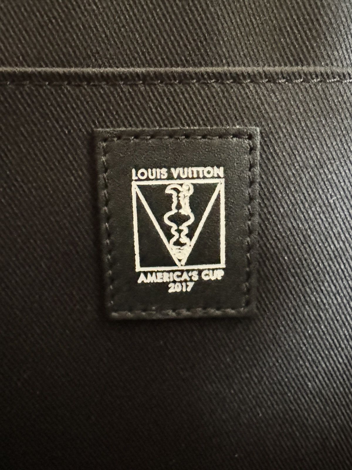 Louis Vuitton LOUIS VUITTON x AMERICA’S CUP CLUTCH BAG *RARE* Size ONE SIZE - 12 Thumbnail