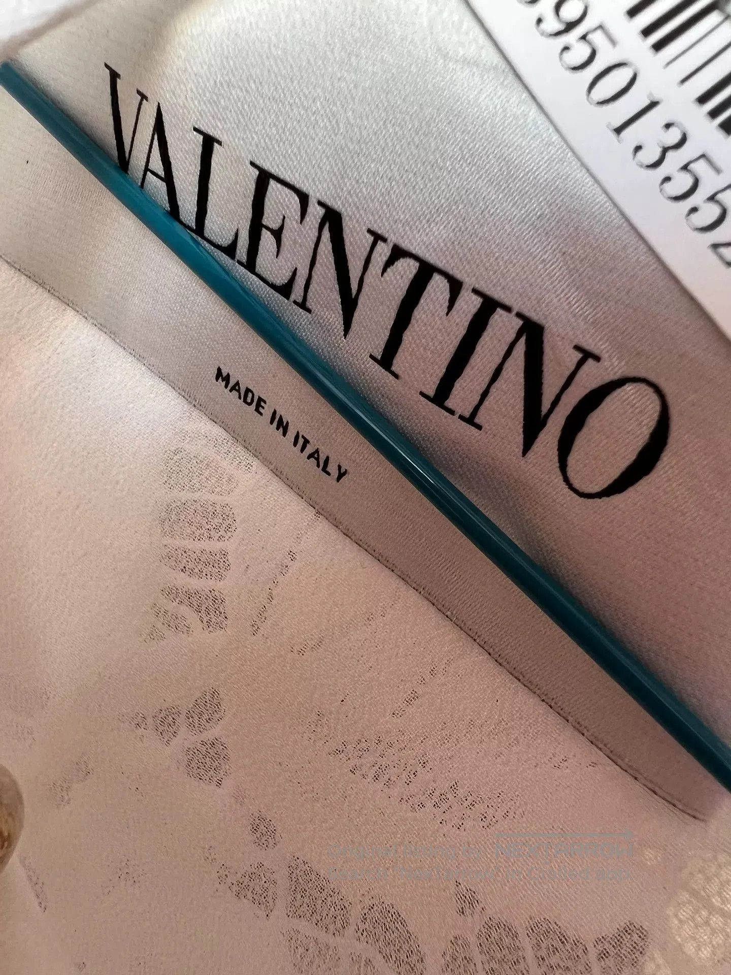 Valentino Valentino White Lace Bell. Size US 38 / EU 54 - 3 Thumbnail