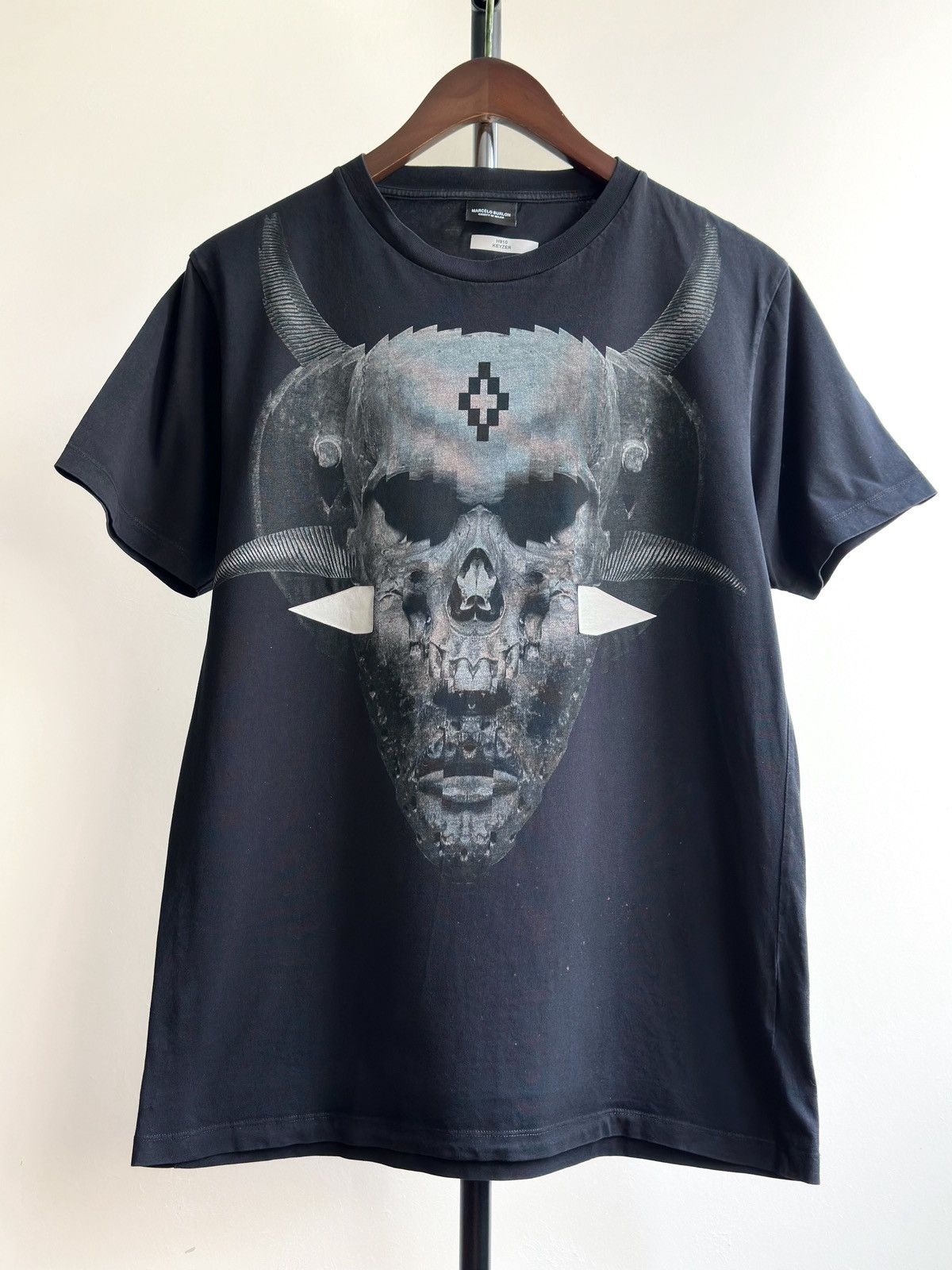 Marcelo Burlon MARCELO BURLON TALCA SKULL TEE Size US S / EU 44-46 / 1 - 1 Thumbnail