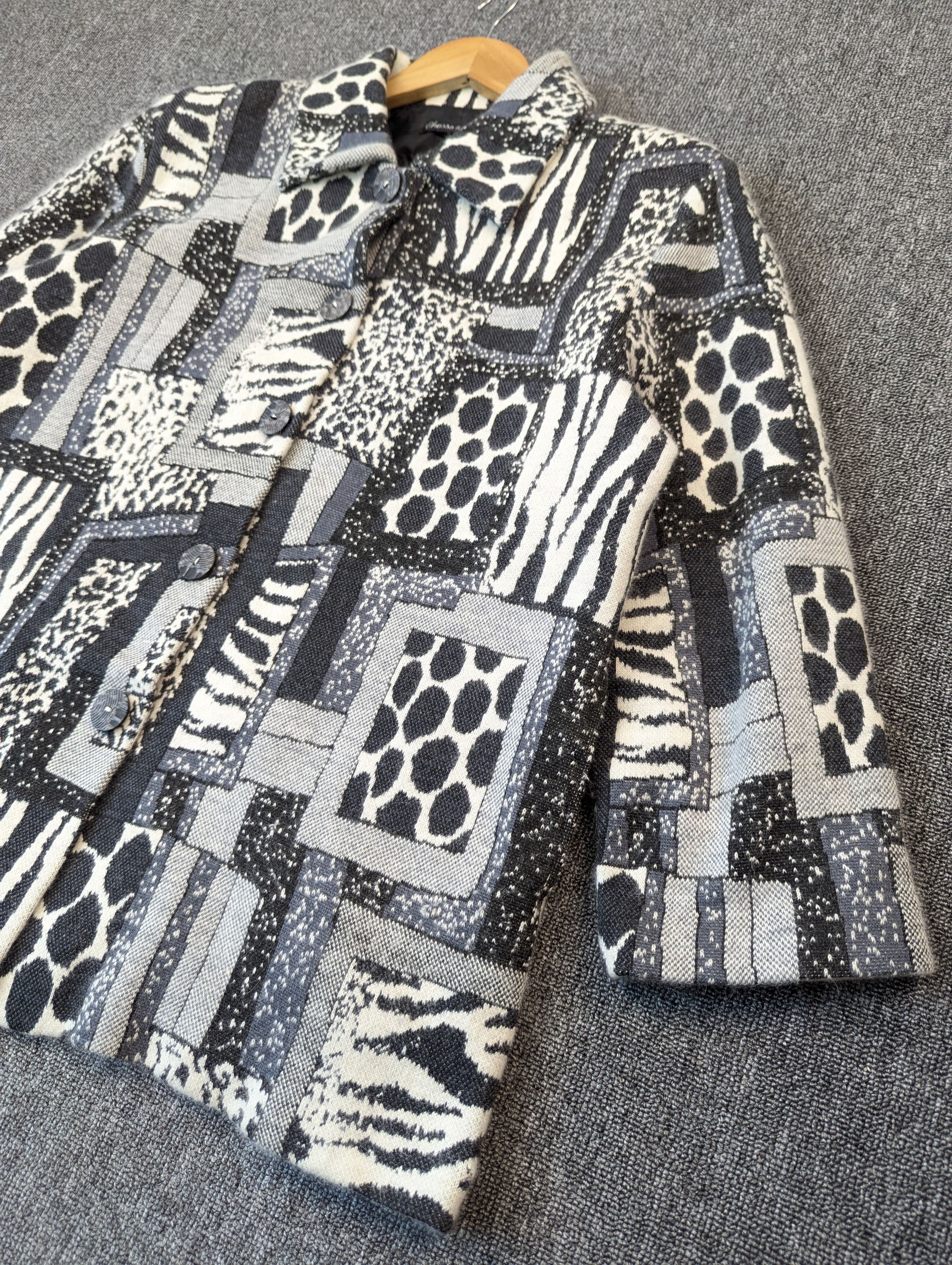 Japanese Brand Vintage Japanese Brand Patterned Button Ups Acrylic Jacket Size XL / US 12-14 / IT 48-50 - 2 Thumbnail