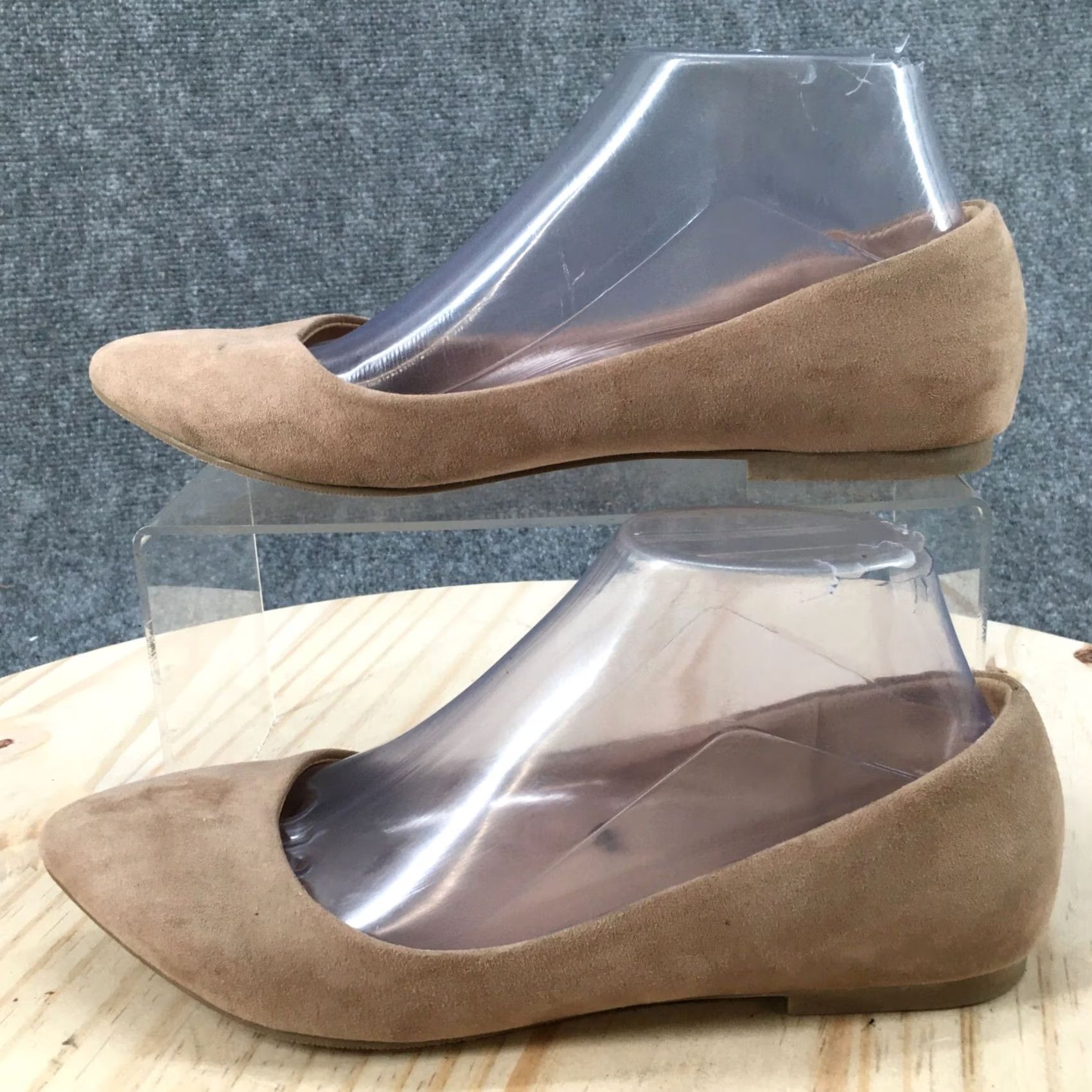 Forever 21 FOREVER 21 Ballet Flat Womens 7.5 Beige Pointed Toe Slip On Casual Comfort Suede Size US 8 / IT 38 - 2 Thumbnail