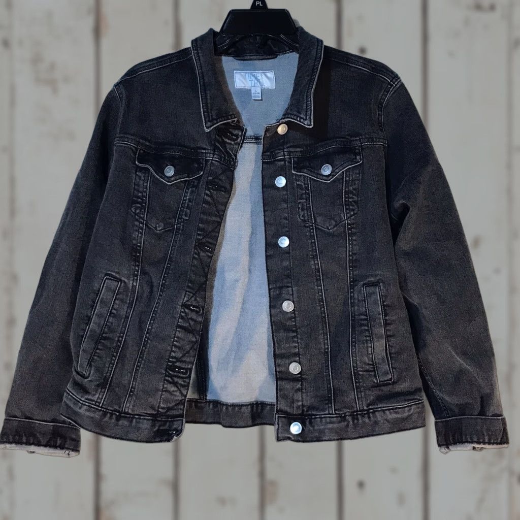 Vintage VINTAGE Time & Tru Black Wash Denim Jacket Women Size Large Casual Fall Winter Cotton Spandex Button Embroidered Logo Size L / US 10 / IT 46 - 1 Thumbnail
