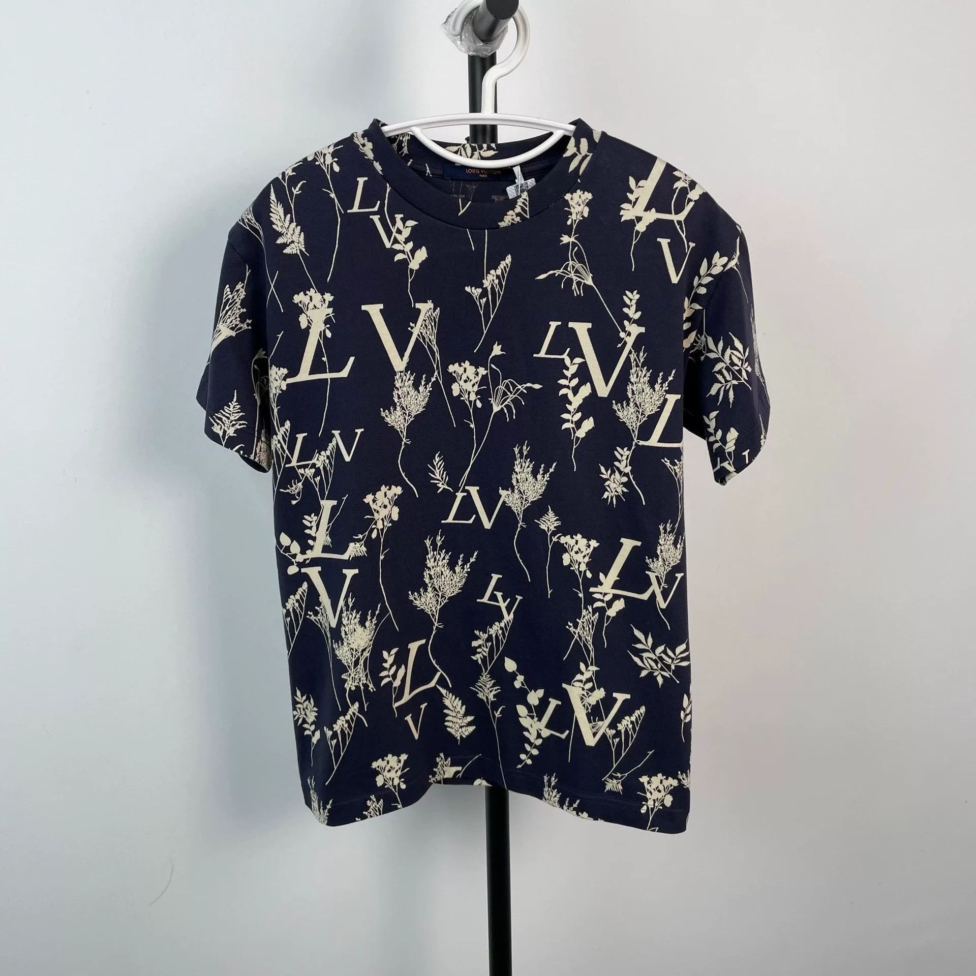 Louis Vuitton LV Cotton Wheat Monogram Women's T-Shirt XS Size XS / US 0-2 / IT 36-38 - 1 Thumbnail
