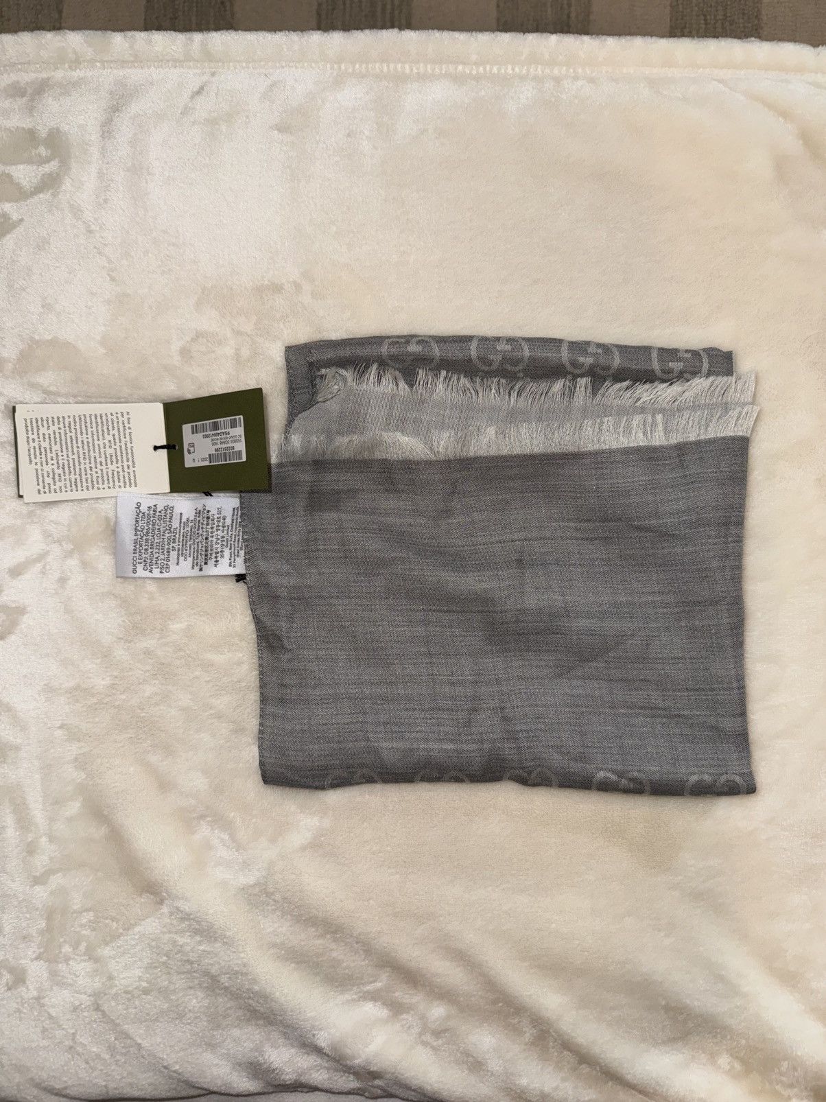 Gucci Gucci Two-Tone Gray Silk Scarf Size ONE SIZE - 3 Thumbnail
