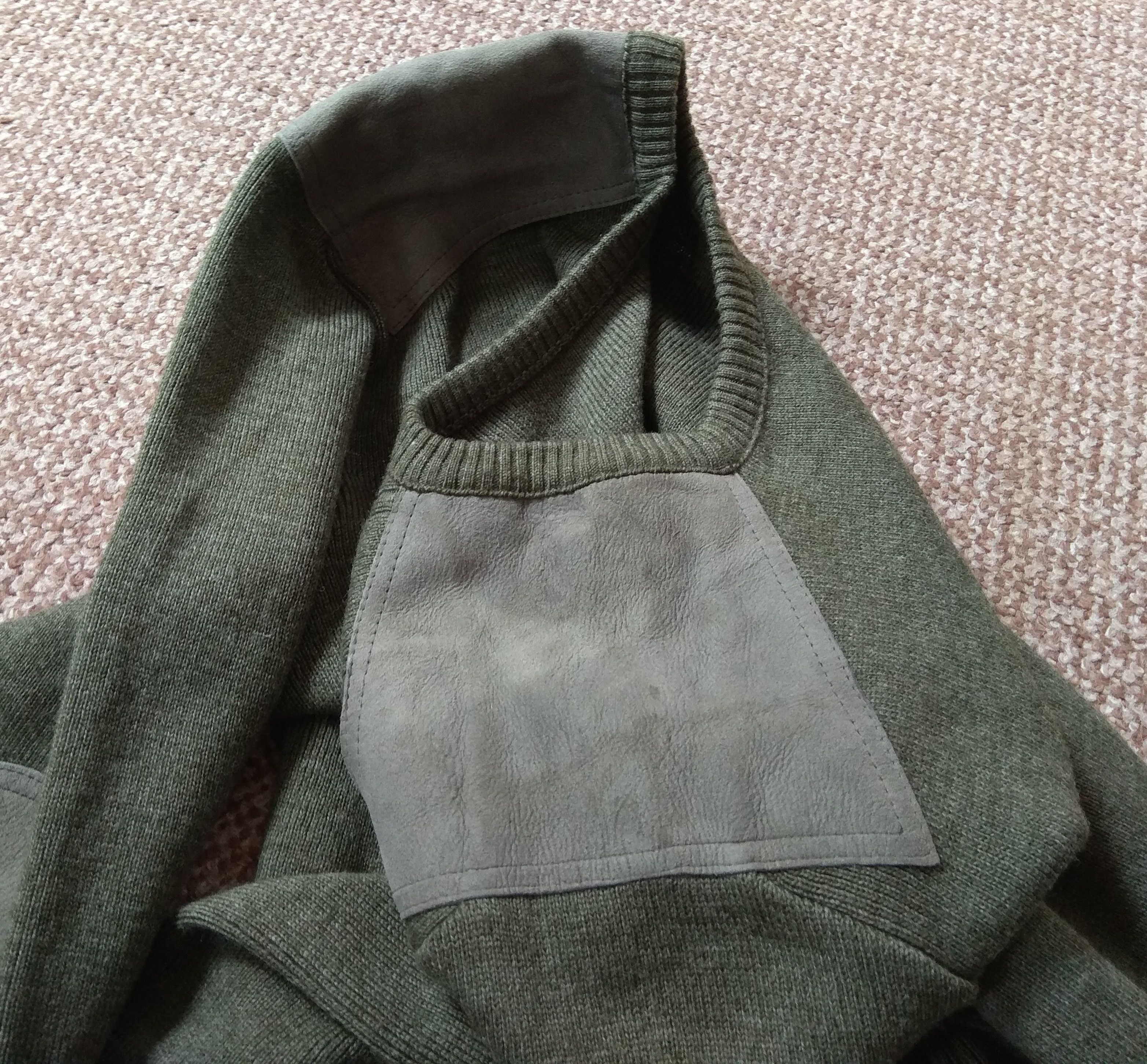 Burberry Burberrys Vintage Sweater made in UK wool & leather patches Size US L / EU 52-54 / 3 - 10 Thumbnail