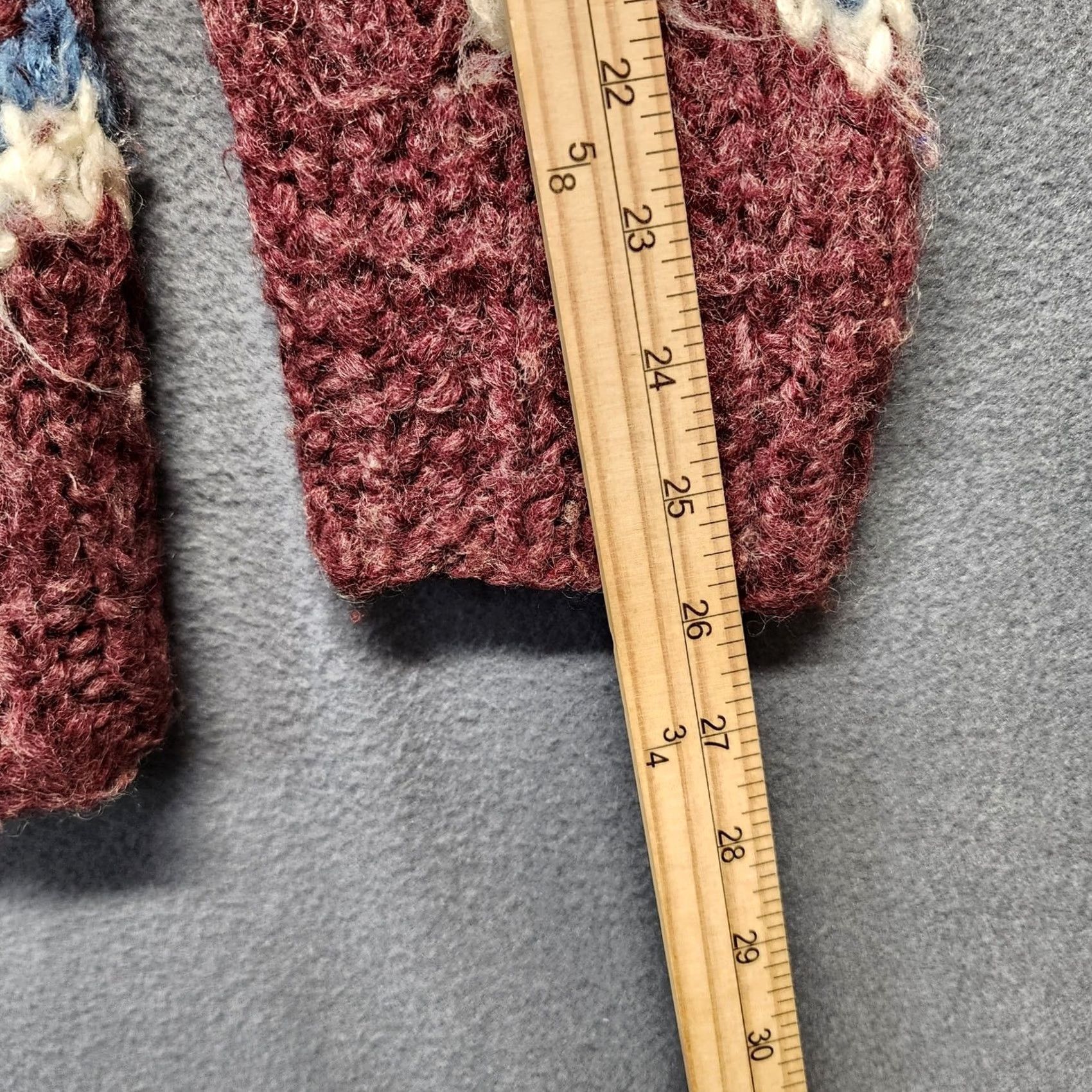 Vintage VINTAGE Handmade Womens Oversize Small Sweater Burgundy Fair Isle Nordic S/M Tall Women Size S / US 4 / IT 40 - 5 Thumbnail