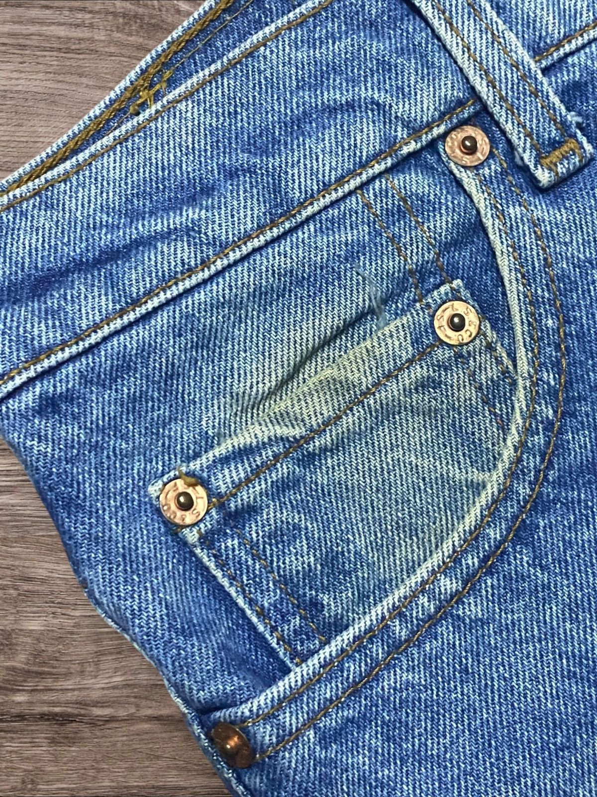 Levi's Vintage Clothing Vintage Levis 606 Light Wash Distressed Tapered Leg Size US 29 - 9 Thumbnail