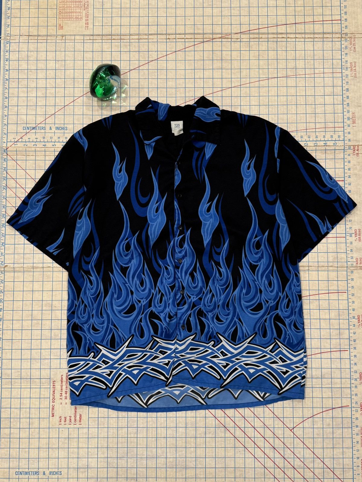 Vintage Vintage 725 Originals Blue Flame Short Sleeve Button Up Larg Size US L / EU 52-54 / 3 - 1 Thumbnail