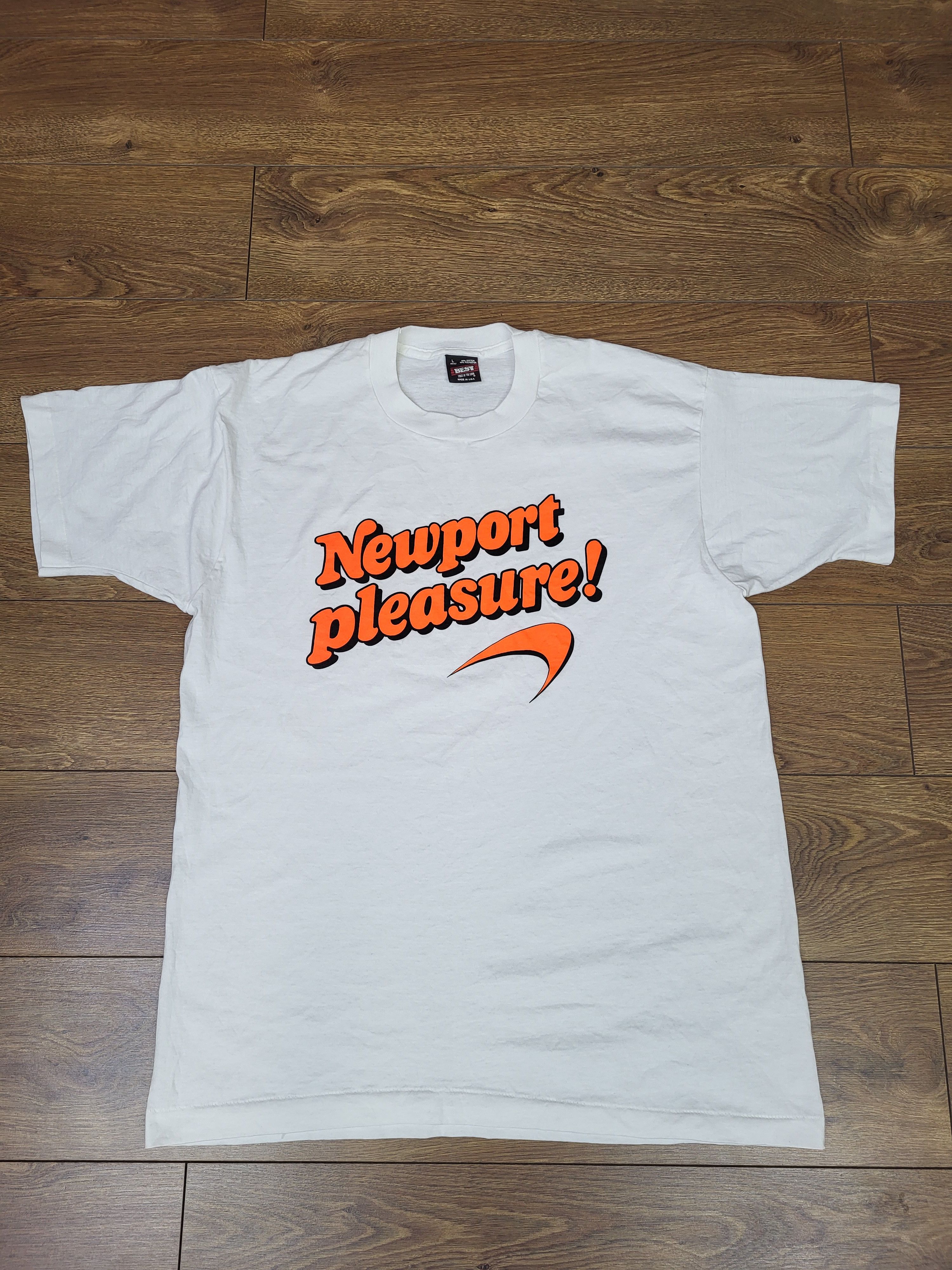 Vintage vintage 90s Newport Pleasure Cigarettes t-shirt made in USA Size US L / EU 52-54 / 3 - 5 Thumbnail