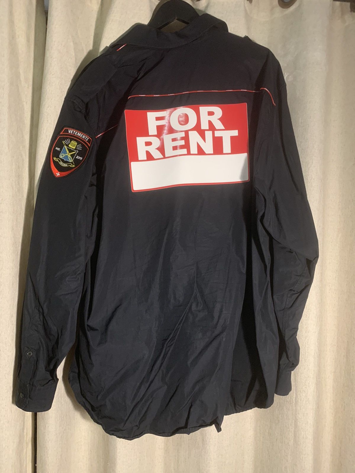 Vetements Vetements for rent police uniform button down ss20 Size US M / EU 48-50 / 2 - 6 Thumbnail