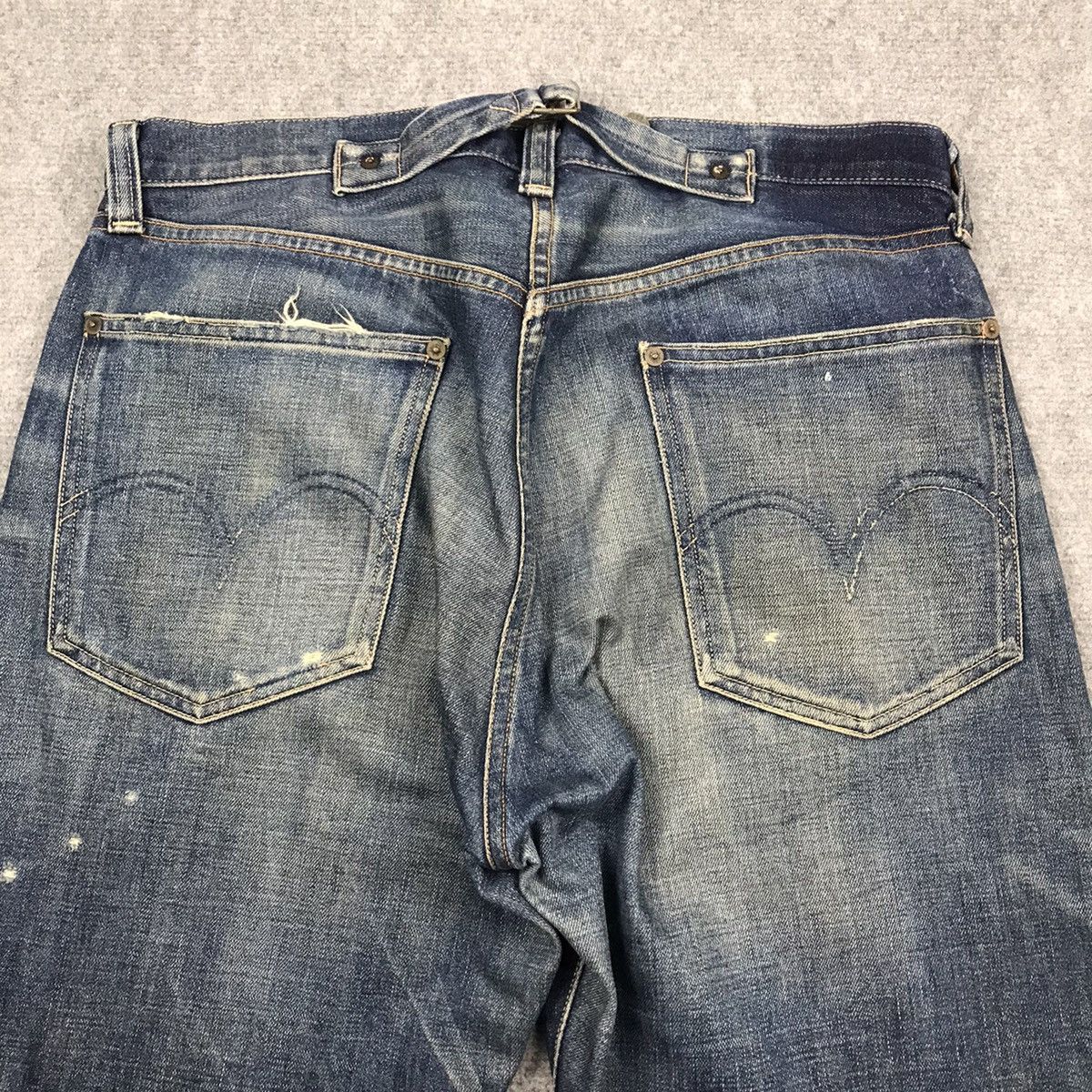 Japanese Brand × Levi's Vintage Clothing VINTAGE LEVIS 33501 DISTRESSED SELVADGE DENIM PANTS 144 Size US 32 / EU 48 - 14 Thumbnail
