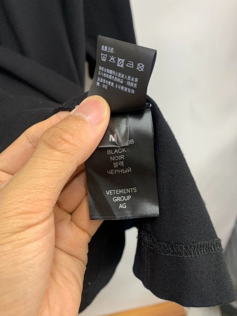 Vetements Vetements Men's short-sleeve T-shirt, size M Size US M / EU 48-50 / 2 - 8 Thumbnail