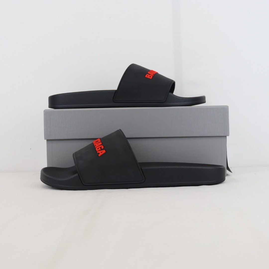 o1rshd1 Smooth Rubber Logo Pool Slide in Black/Red