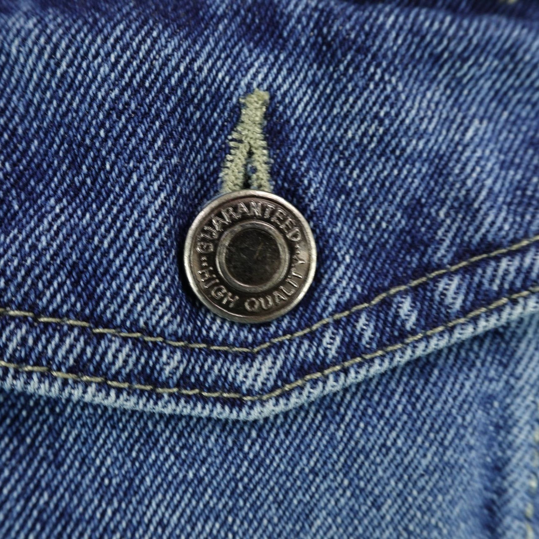 Marlboro VINTAGE Marlboro Jacket Mens Large Blue Denim Jean Trucker Coat Red Star Coat Size US 33 - 4 Thumbnail