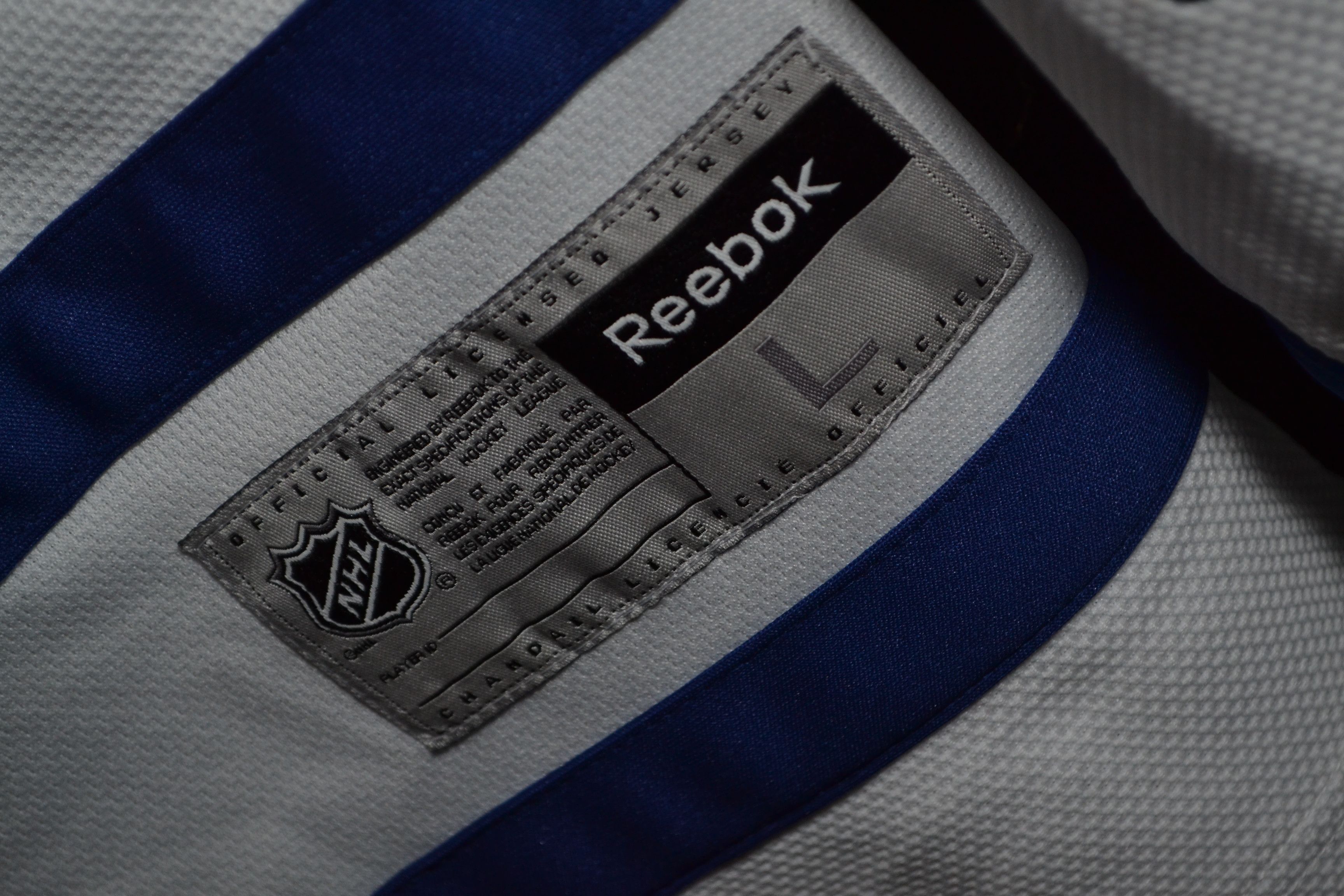 Reebok Dion Phaneuf Toronto Maple Leafs NHL Jersey White L Size US L / EU 52-54 / 3 - 10 Thumbnail