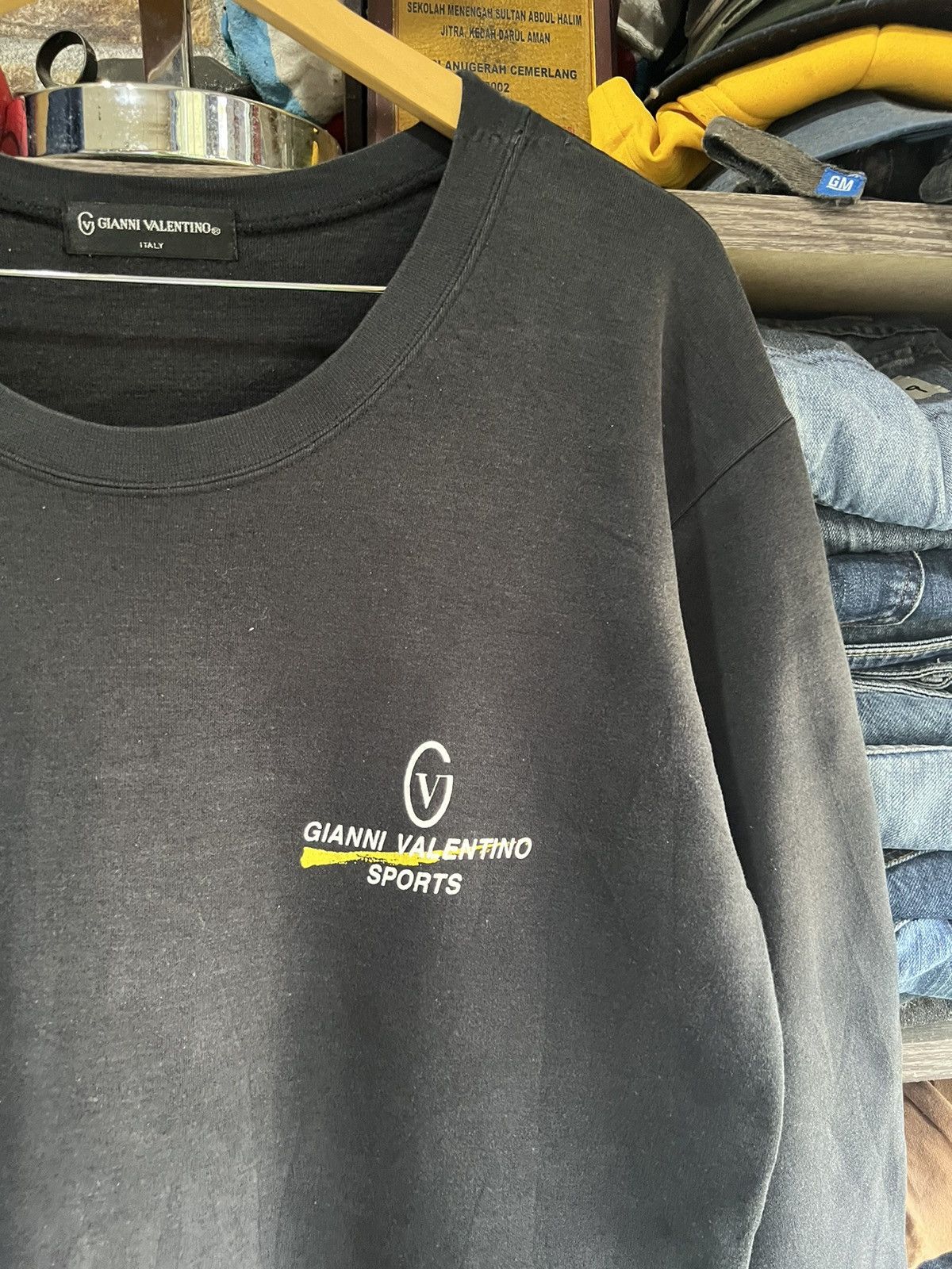 Gianni Valentino 🔥Vintage Gianni Valentino Sports Sweatshirt Size US M / EU 48-50 / 2 - 4 Thumbnail