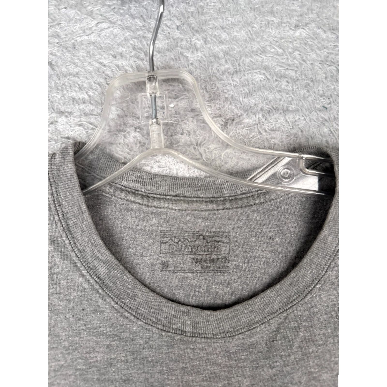 Patagonia Patagonia Shirt Men Medium Gray Short Sleeve Crew Neck Cotton Blend Hike Read T-Shirt Regular Size US M / EU 48-50 / 2 - 7 Thumbnail