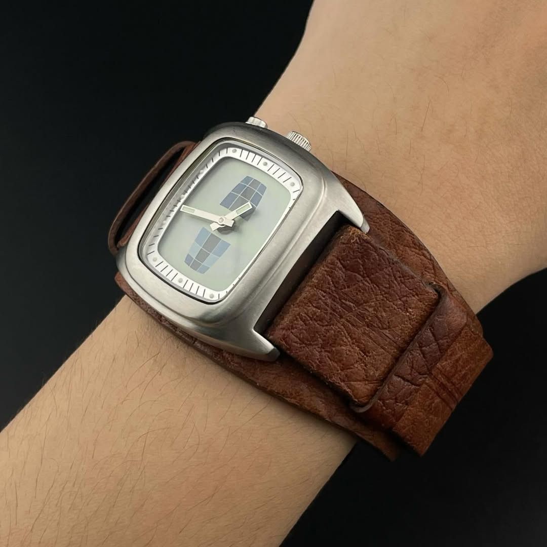 Fossil RARE!! VTG FOSSIL BIGTIC BG-8213 Size ONE SIZE - 4 Thumbnail