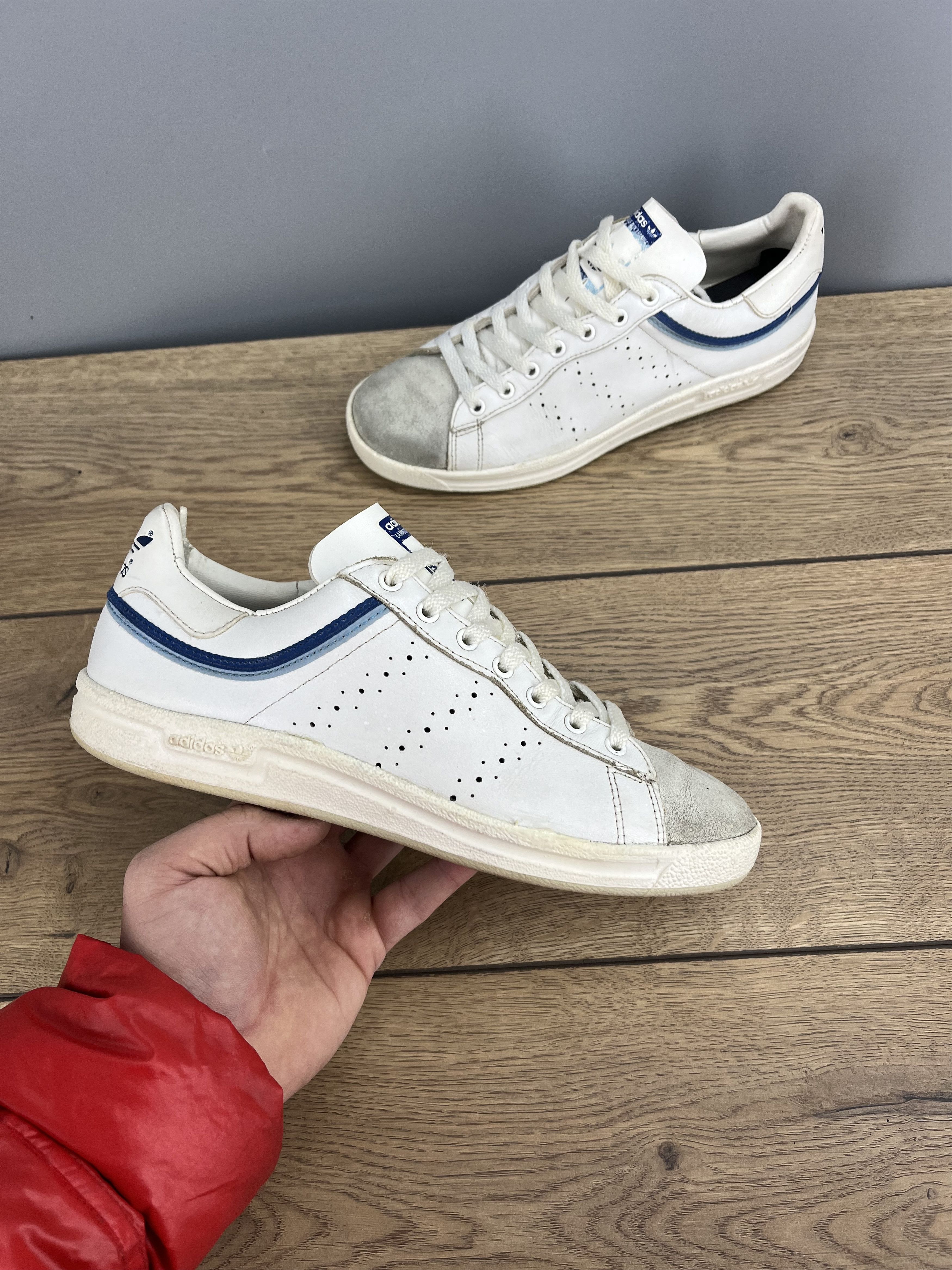 Adidas Vintage adidas Originals Made in Italy White/Blue Leather Size US 7 / EU 40 - 1 Thumbnail