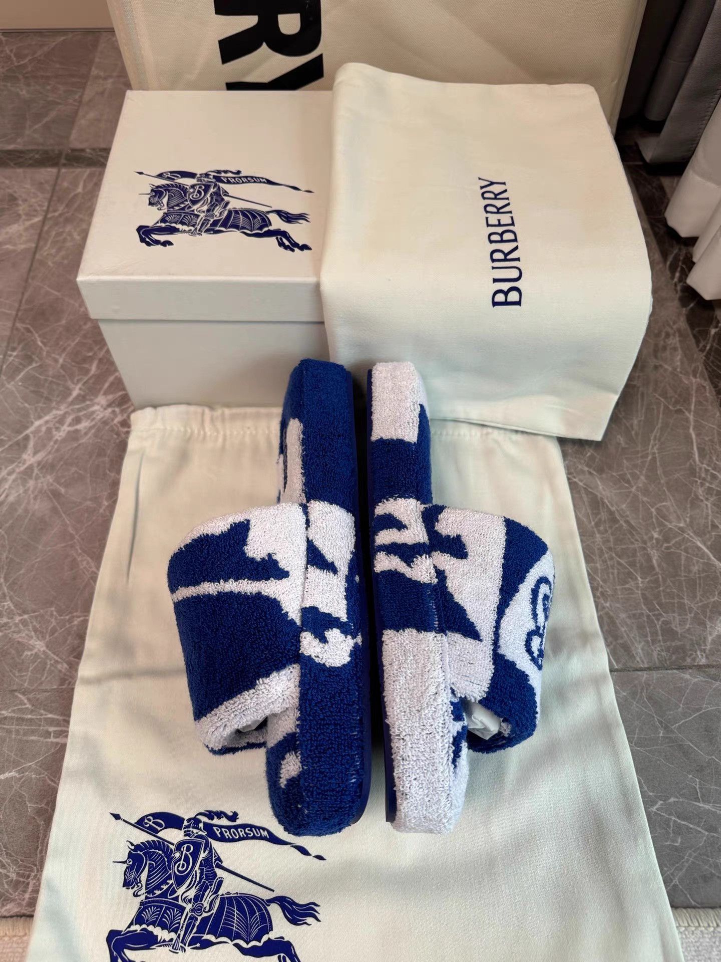 Burberry Burberry Equestrian Knight Towelling Slippers K6 Size US 7 / EU 40 - 3 Thumbnail
