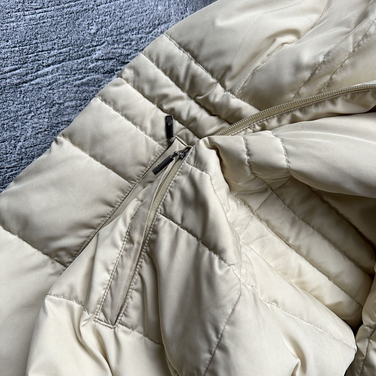 Moncler Women’s Moncler Long Down Quilted Coat with Detachable Hood Size M / US 6-8 / IT 42-44 - 13 Thumbnail