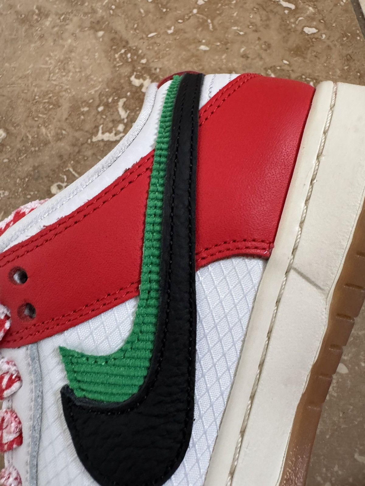 Nike SB NIKE CT2550-600 HABIBI SZ US 5.5 SEE ALL PHOTOS & DESCRIPTI Size US 5.5 / IT 35.5 - 22 Thumbnail