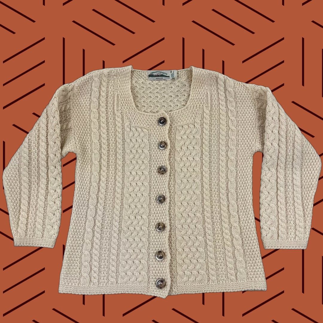 Vintage VINTAGE Aran Crafts Sweater Womens Medium Brown Wool Cable Knit Square Neck Cardigan Size M / US 6-8 / IT 42-44 - 1 Thumbnail