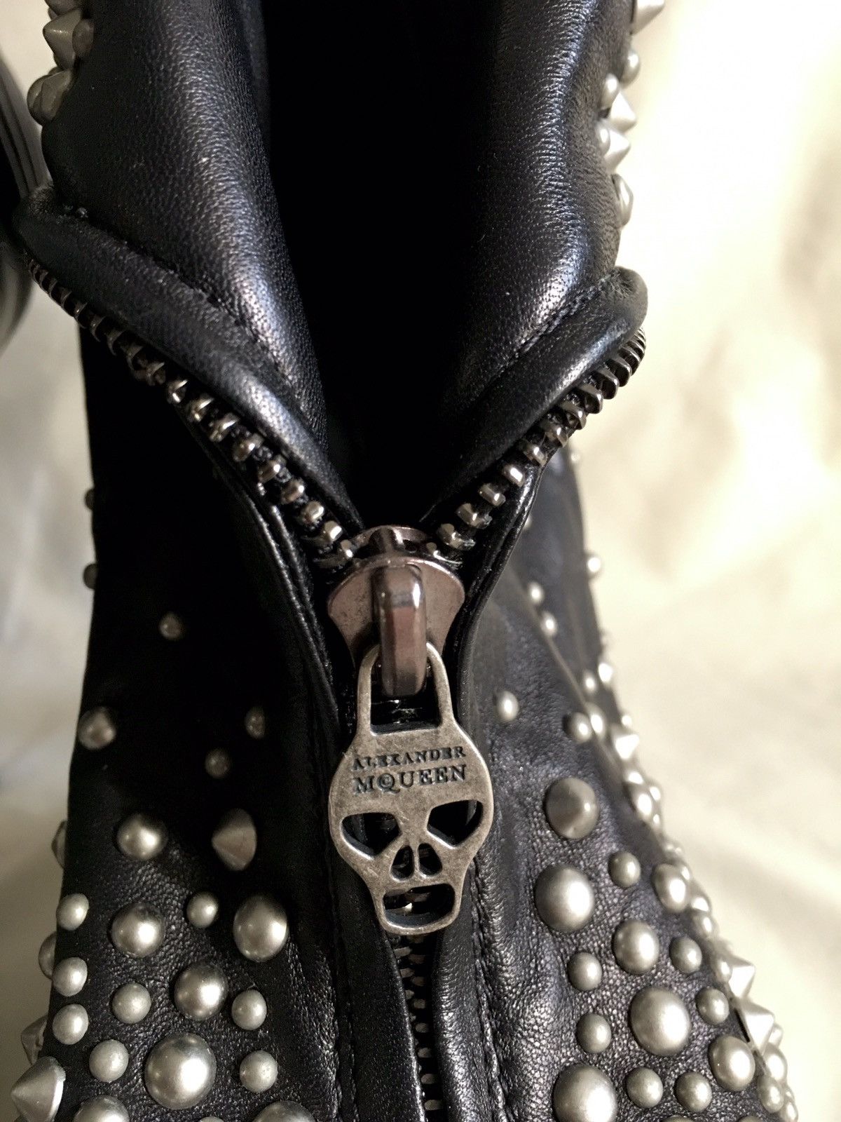 Alexander McQueen Alexander McQueen Leather Studded Faithful Skull Ankle Boots Size US 11 / IT 41 - 10 Thumbnail