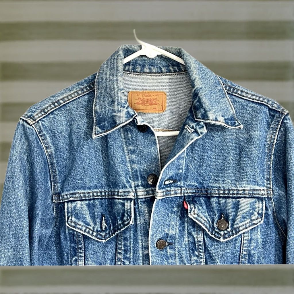 Levi's Item Specifications: Brand: Nike Size US XXS / EU 40 - 1 Thumbnail
