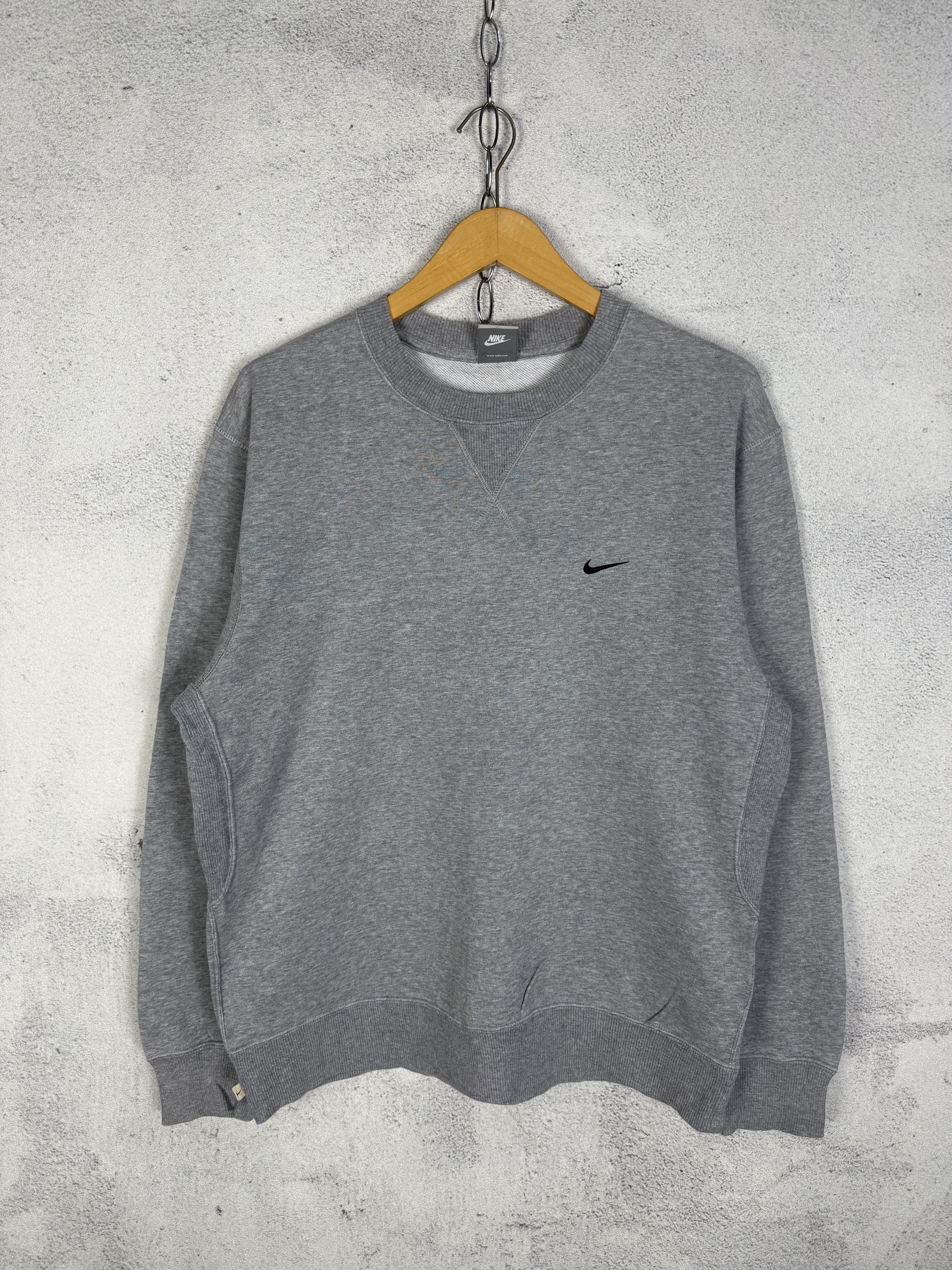 Nike Nike Swoosh Y2K Sweatshirt Crewneck Size US L / EU 52-54 / 3 - 1 Thumbnail