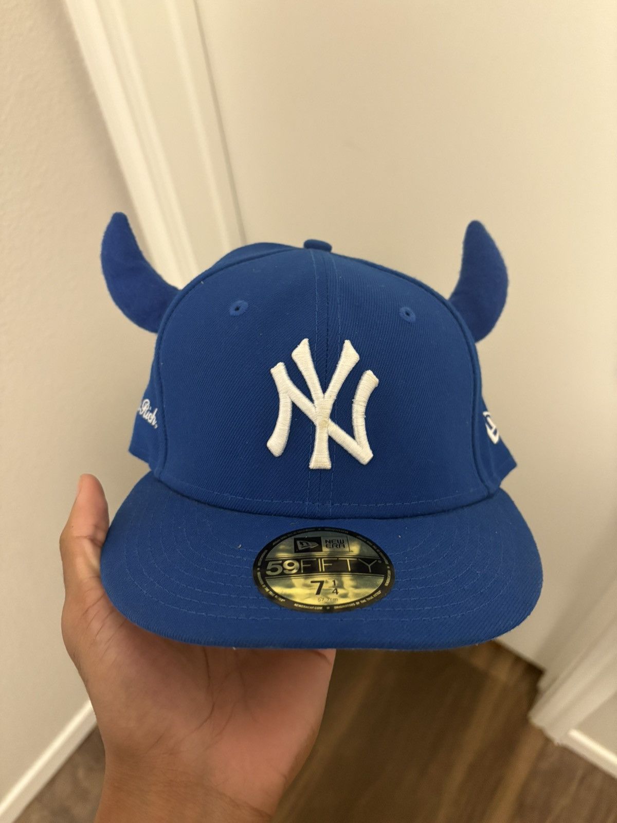 Other New Era Yankees Horned / Silk Lining Size ONE SIZE - 1 Thumbnail