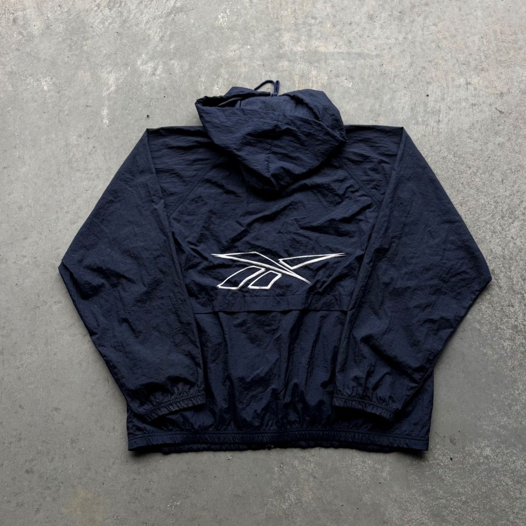 Reebok VINTAGE Reebok Windbreaker Jacket Navy Blue L Full Zip Hooded Logo Zipper Jacket Men Size US L / EU 52-54 / 3 - 2 Thumbnail