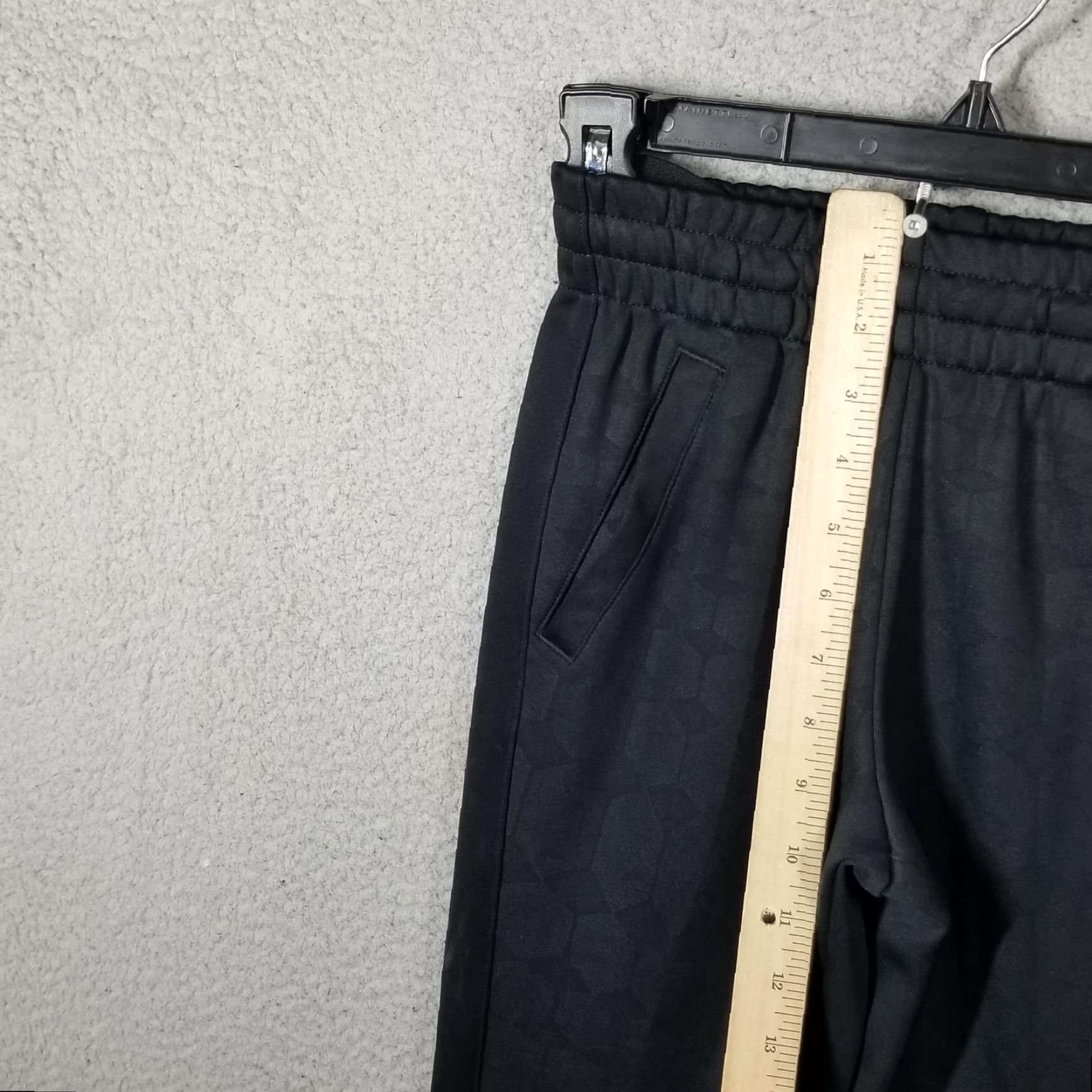 Nike Nike Pants Kid Small Black Hexagon Pattern Zip Pockets Joggers Cuffs FD3127-010 Size US 29 - 6 Thumbnail