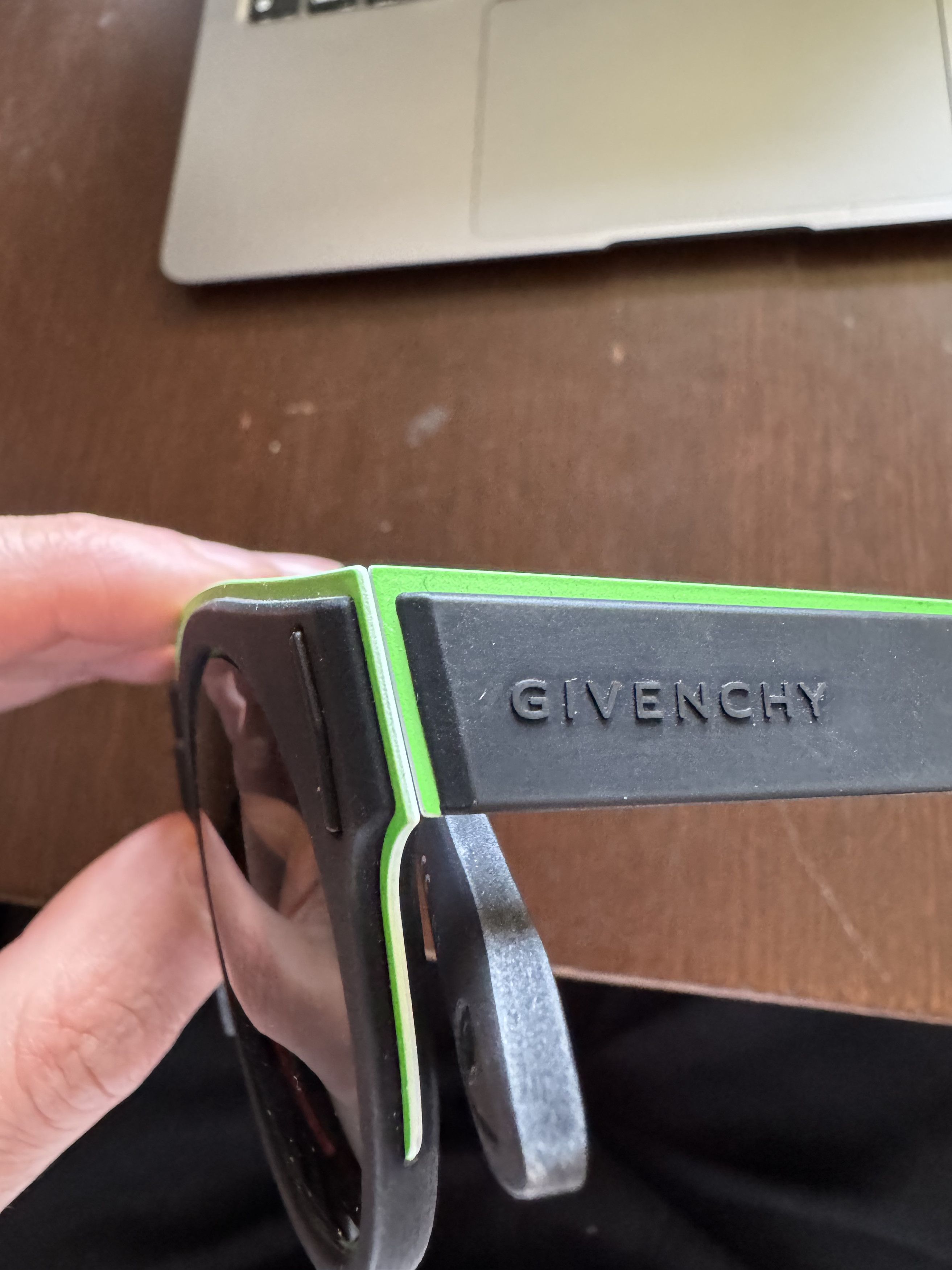Givenchy Givenchy Black & Green Round Sunglasses Size ONE SIZE - 5 Thumbnail