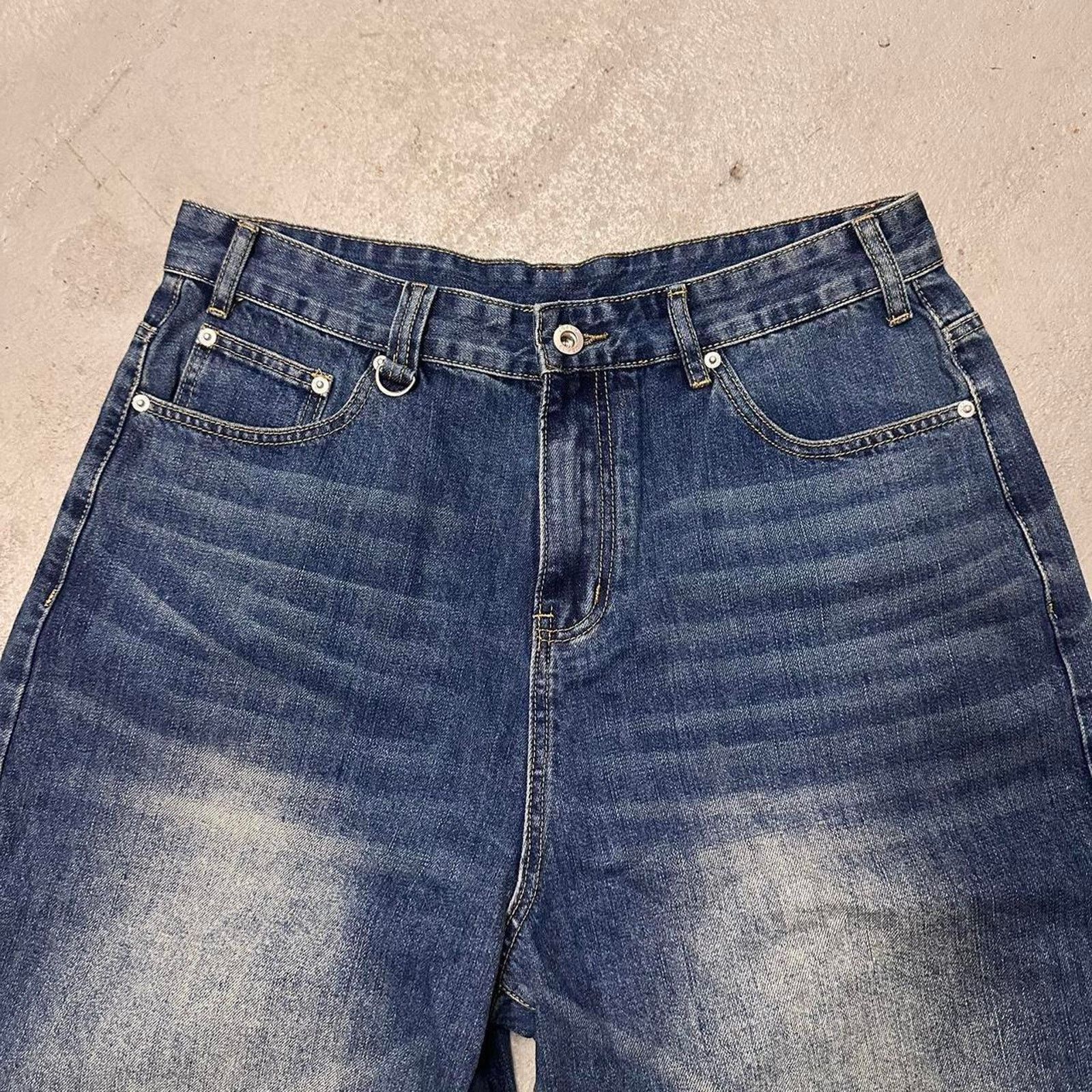 Vintage Vintage Baggy Y2k Urban Wide Leg Faded Skater Shorts Mens 34 Size US 34 / EU 50 - 3 Thumbnail