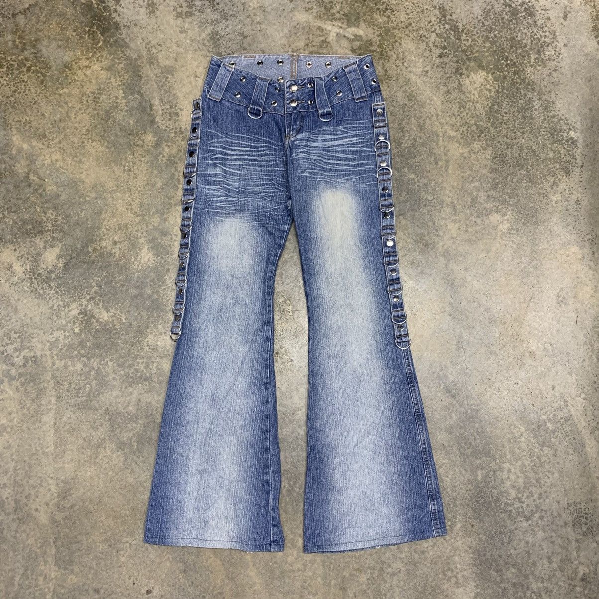 Japanese Brand Y2K Flare Loony Jeans Clawmark Fade Jean Size 27" / US 4 / IT 40 - 1 Thumbnail