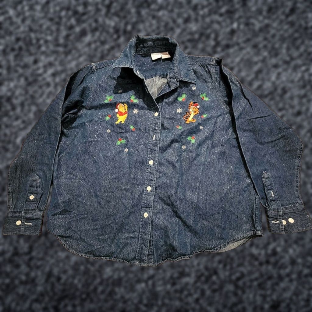 Disney VINTAGE Disney Denim Shirt Women XL Christmas Winnie the Pooh Tigger Santa Holiday Embroidered Glitter Button-Up Blue Denim Long Sleeve Size XL / US 12-14 / IT 48-50 - 1 Thumbnail