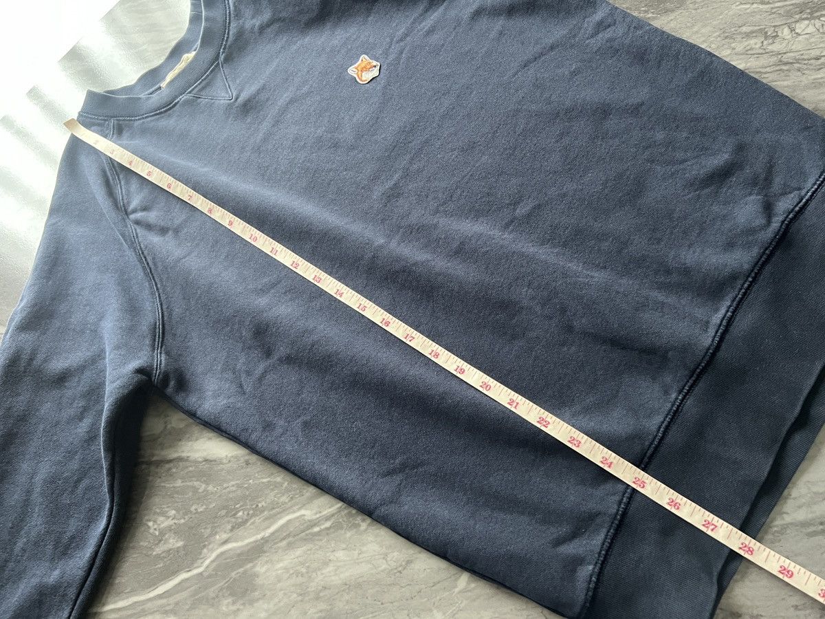 Maison Kitsune Maison Kitsune : Sweater One Point Logo Embroider Size US M / EU 48-50 / 2 - 13 Thumbnail