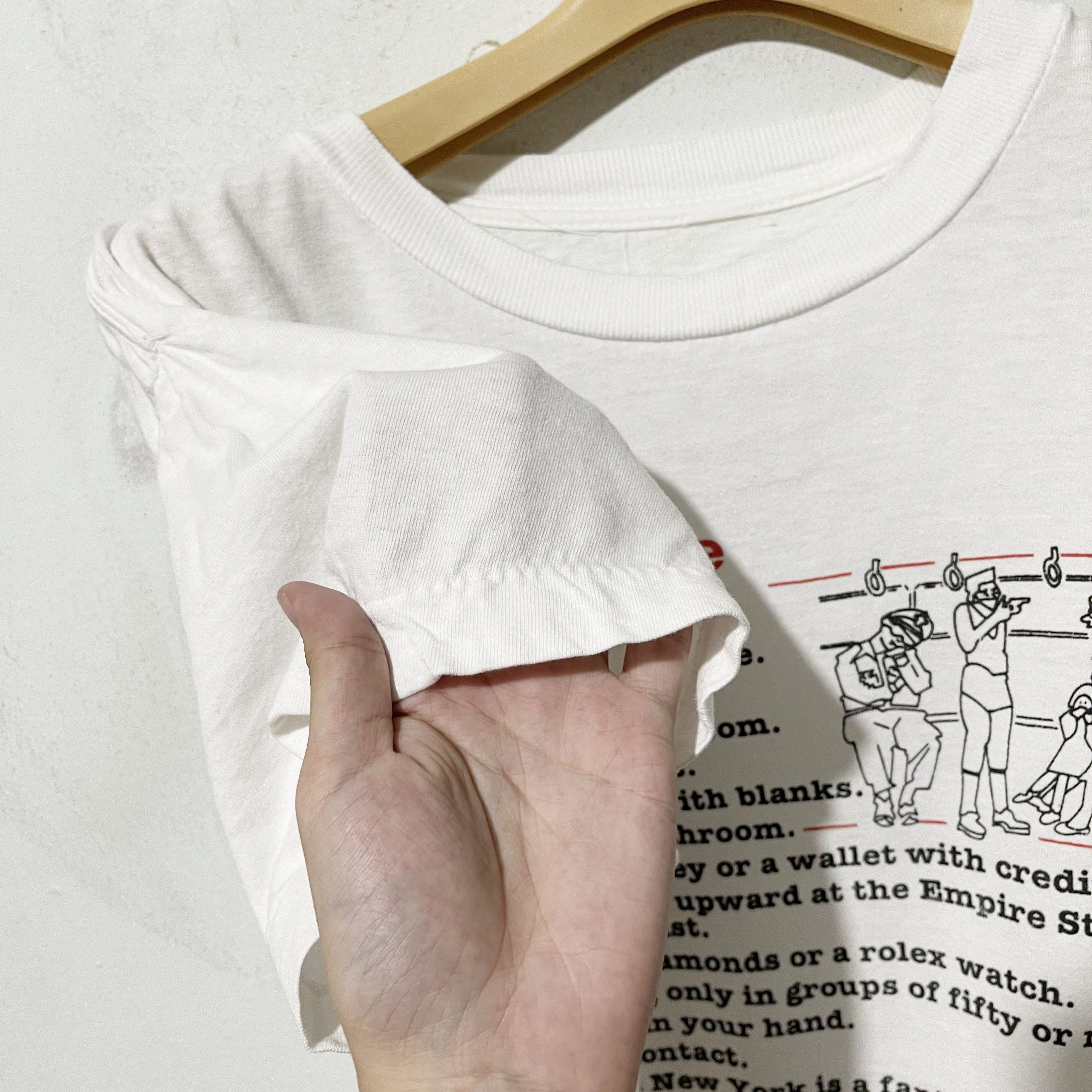 Vintage Vintage 90s “How to Survive New York” T-Shirt Size US XL / EU 56 / 4 - 4 Thumbnail