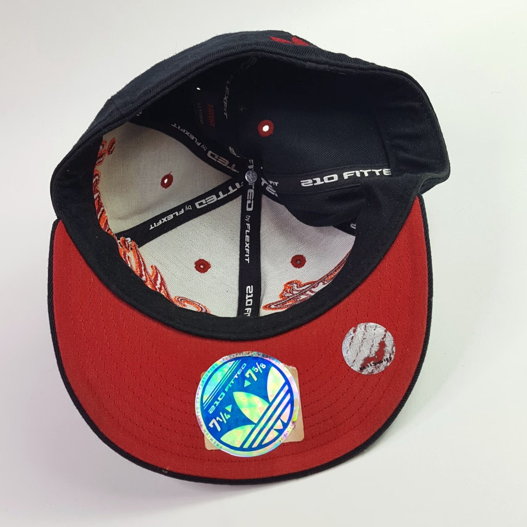 Adidas VINTAGE adidas Miami Heat Hat Baseball Cap NFL NBA Basketball Twill Embroidered 90s Y2K Men's Large Black Cap Logo Size ONE SIZE - 6 Thumbnail