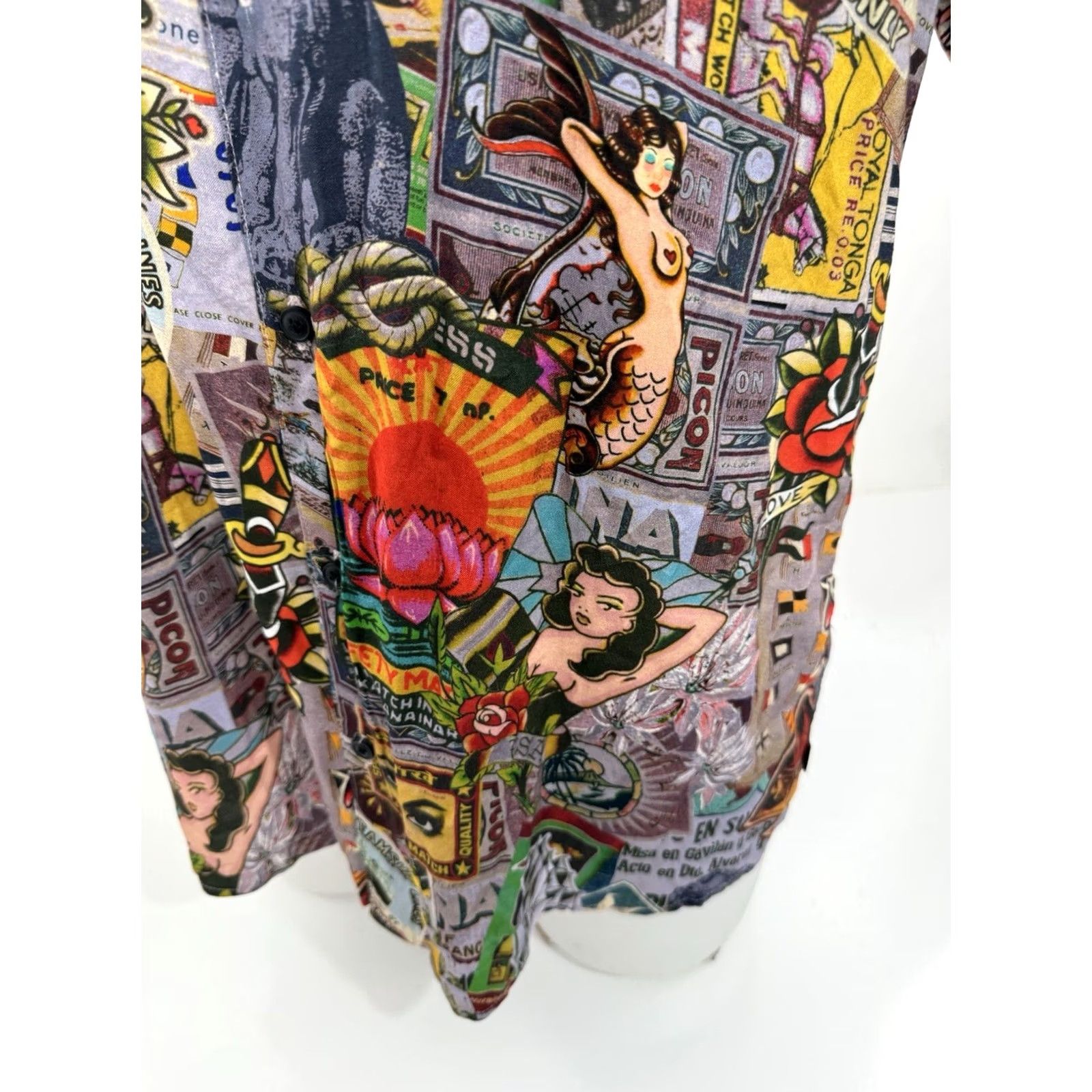 Guess GUESS Hawaiian Shirt Men's Short Sleeve Button-Up Mermaid Tattoo Nautical Travel L Multicolor Ship 90s Theme Girls Mens Boys Size US L / EU 52-54 / 3 - 2 Thumbnail
