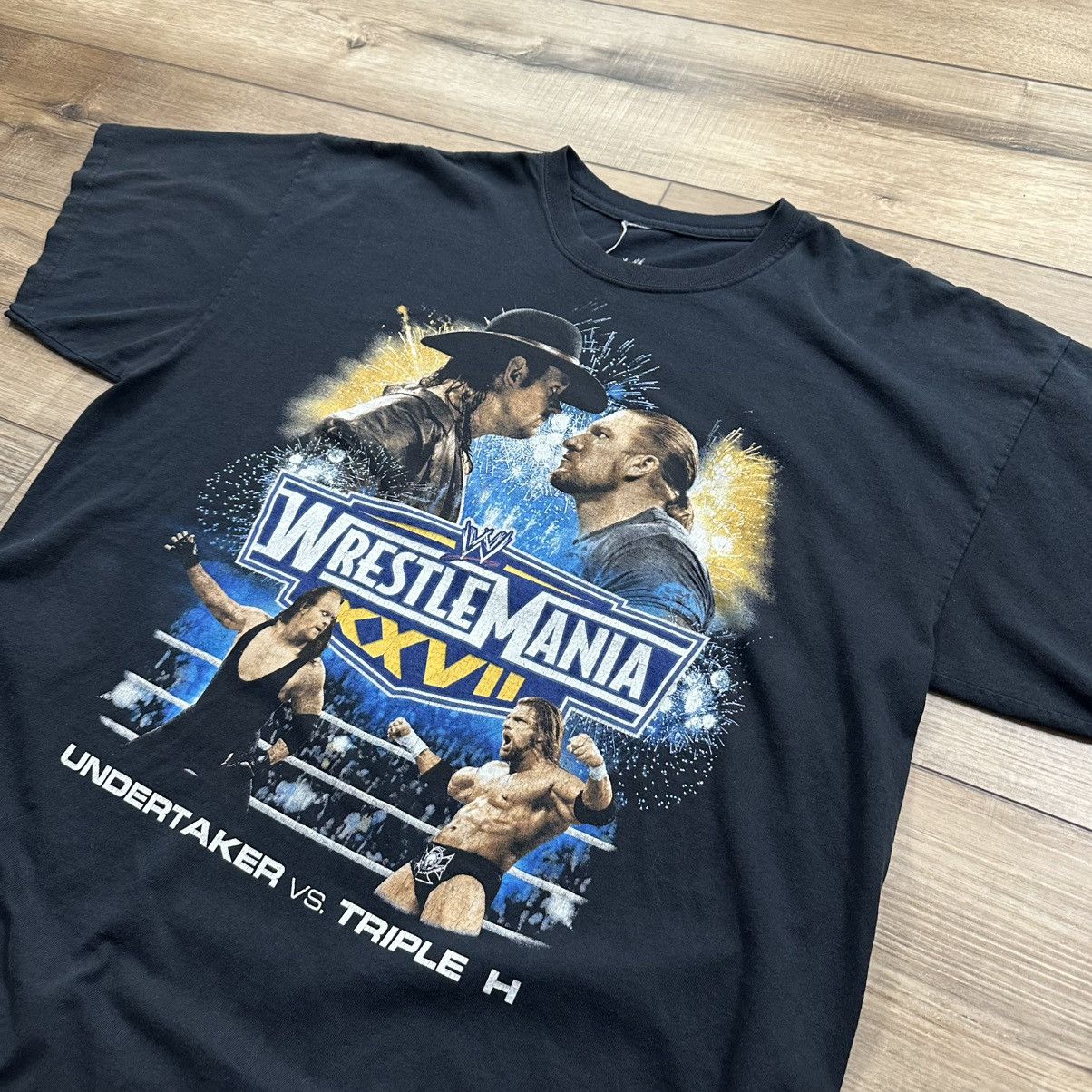 WWE WWE WrestleMania XXVII The Undertaker vs. Triple H Tee Size US XL / EU 56 / 4 - 5 Thumbnail