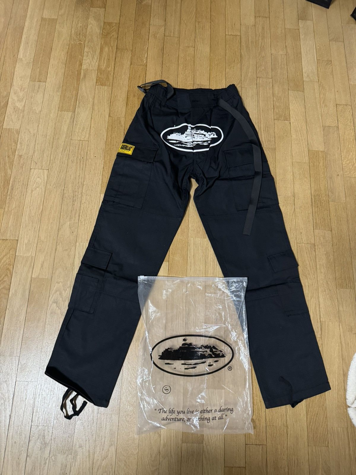 Corteiz Corteiz 4starz black/ white cargo | Grailed