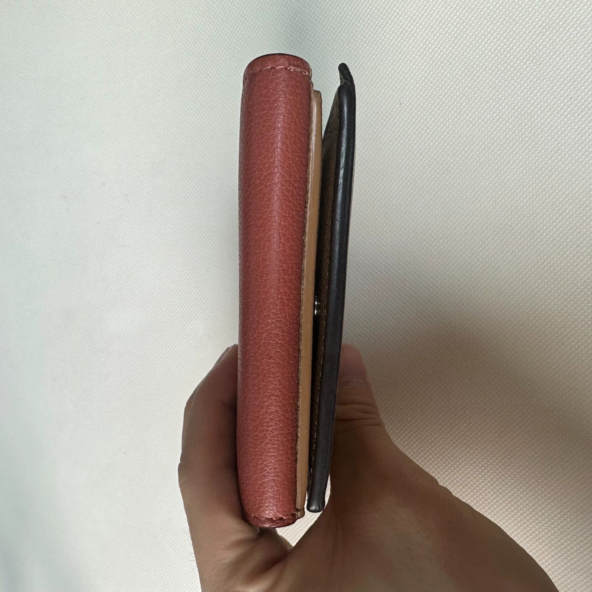 Louis Vuitton LOUIS VUITTON Lockme II Color-Blocked Short Tri Wallet Size ONE SIZE - 6 Thumbnail